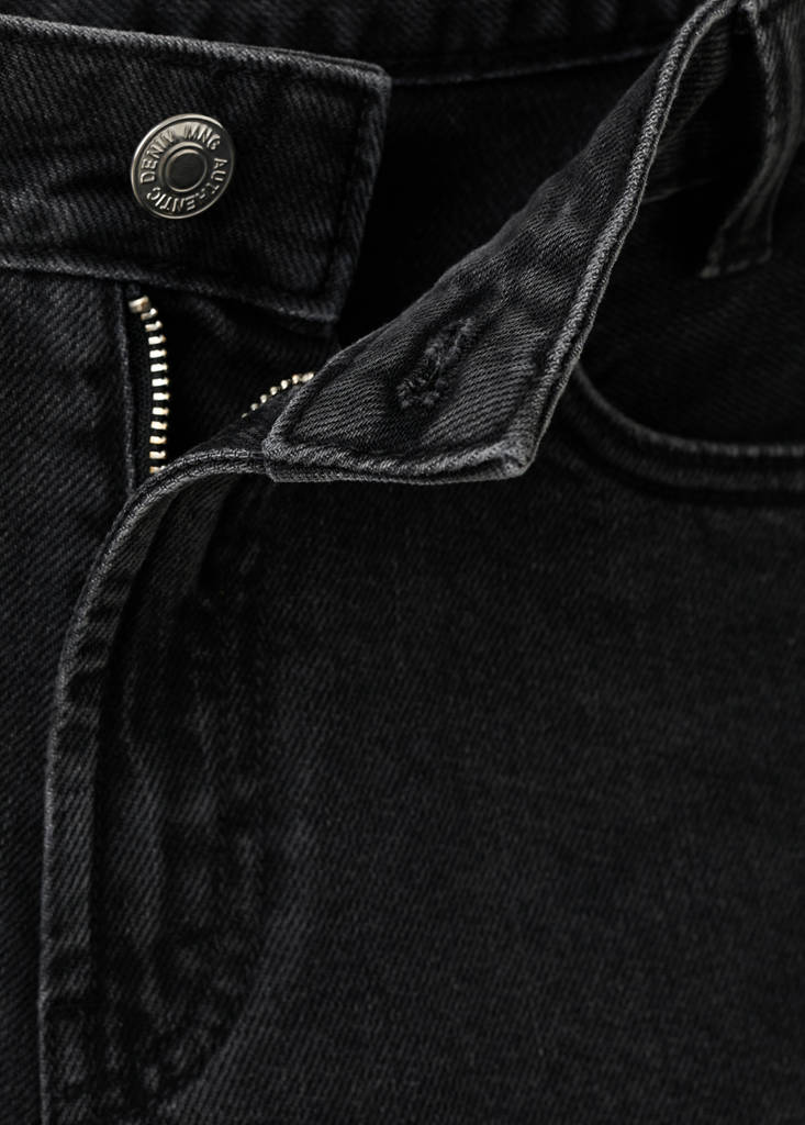 High-waisted studded shorts — Black denim