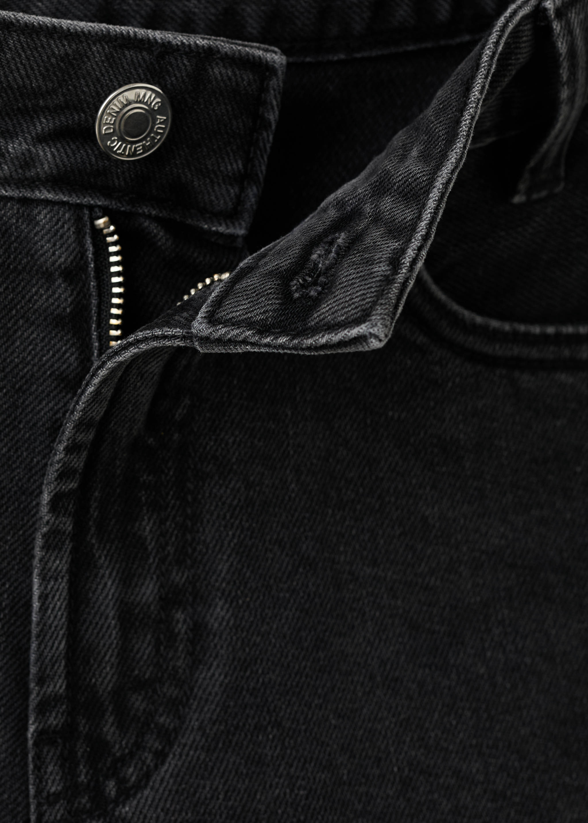 High-waisted studded shorts - Details of the article 0