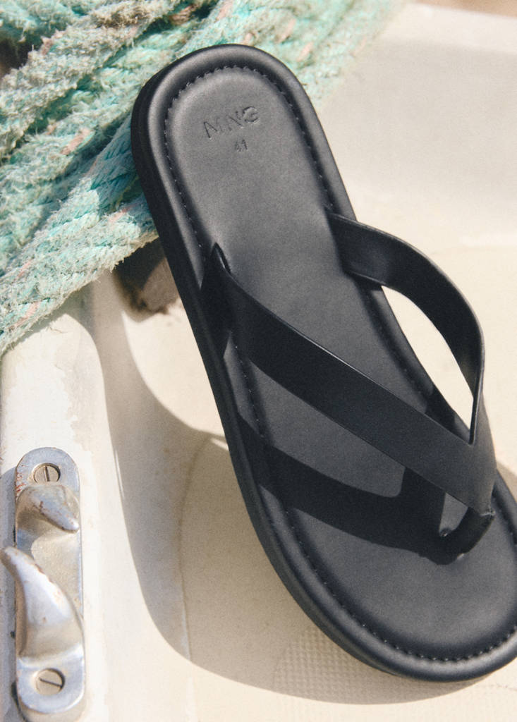 Leather straps sandals — Black