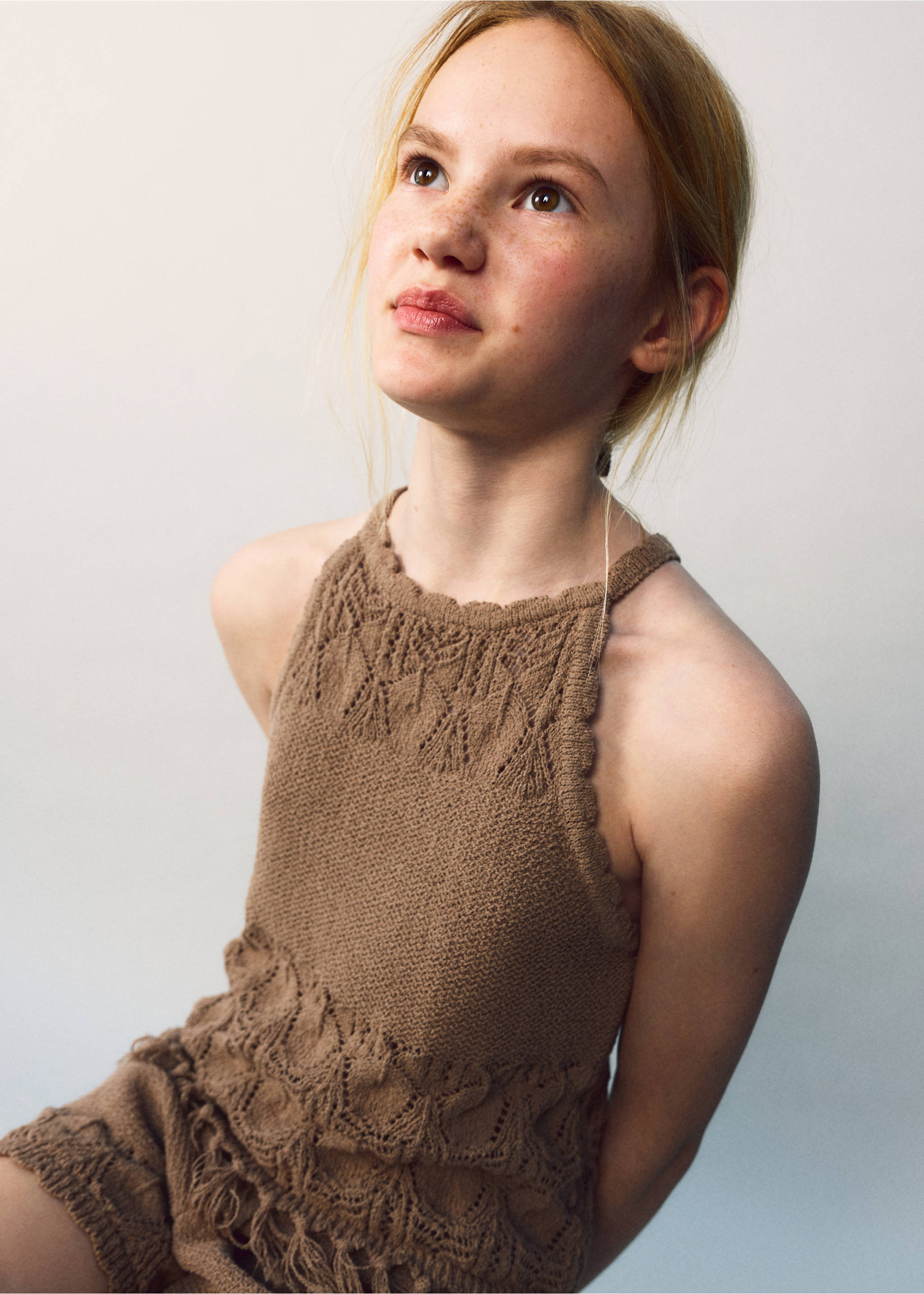 Top crochet detalle flecos - Detalle del artículo 1, Marrón. Ref: 27048268-00.