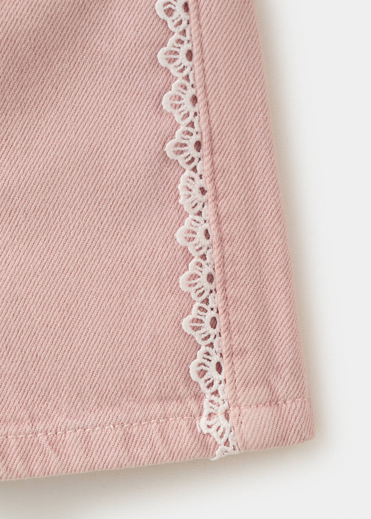 Embroidered detail shorts — Pink