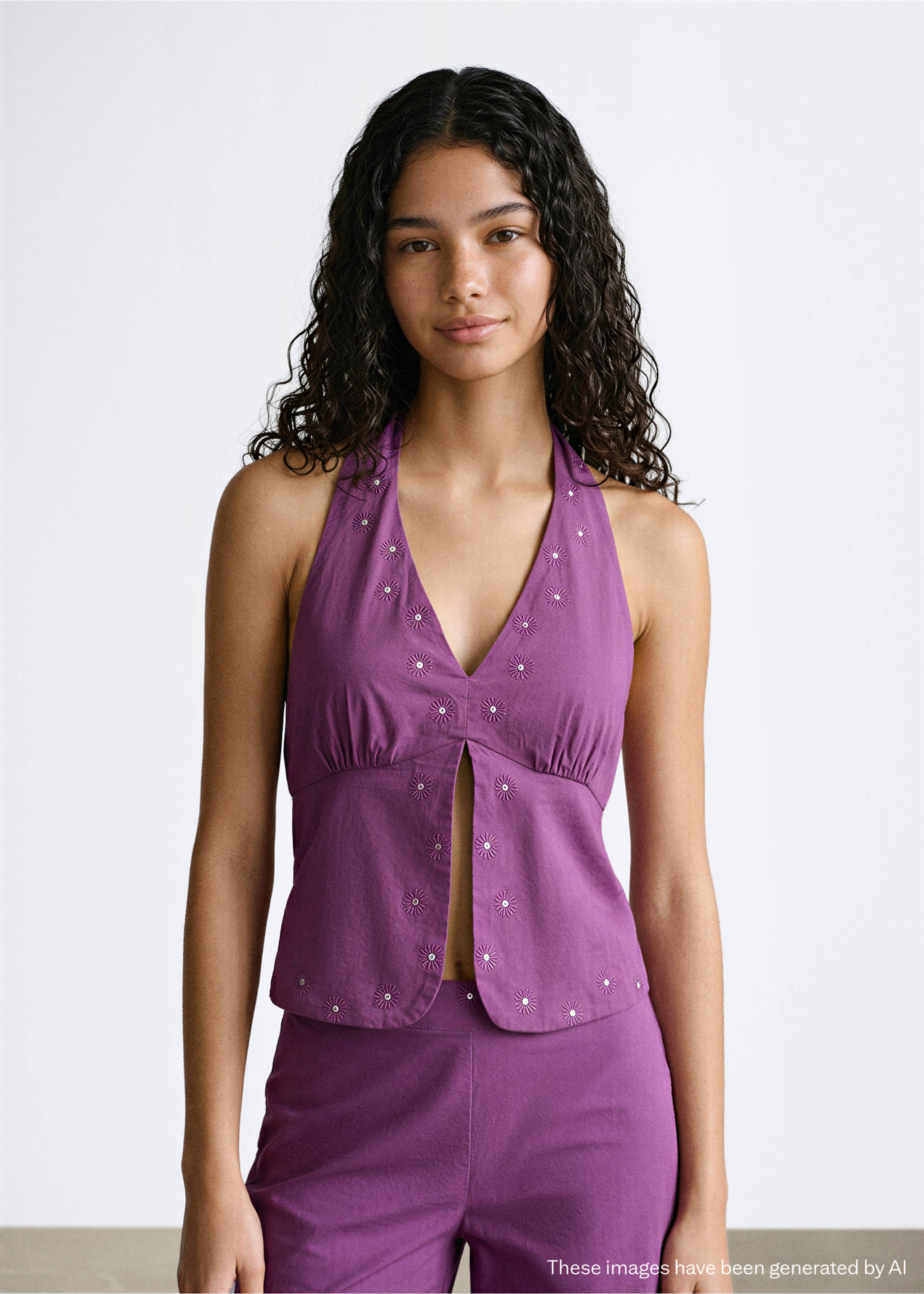 Top emmanchures américaines boutons - Plan moyen, Lilas. Ref: 27048650-00.