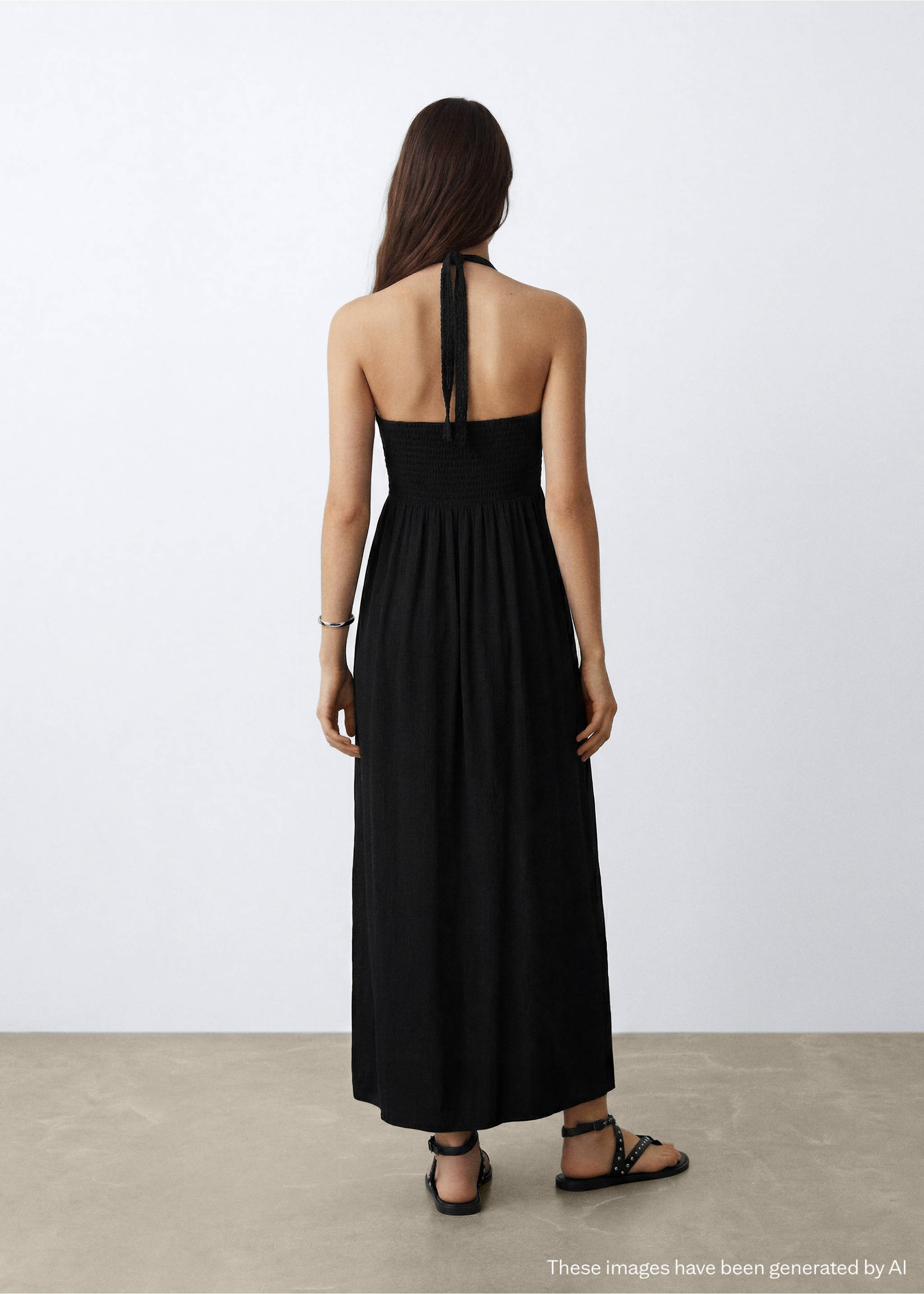 Long dress with crochet detail - Reverse of the article, Black. Ref: 27048651-00.