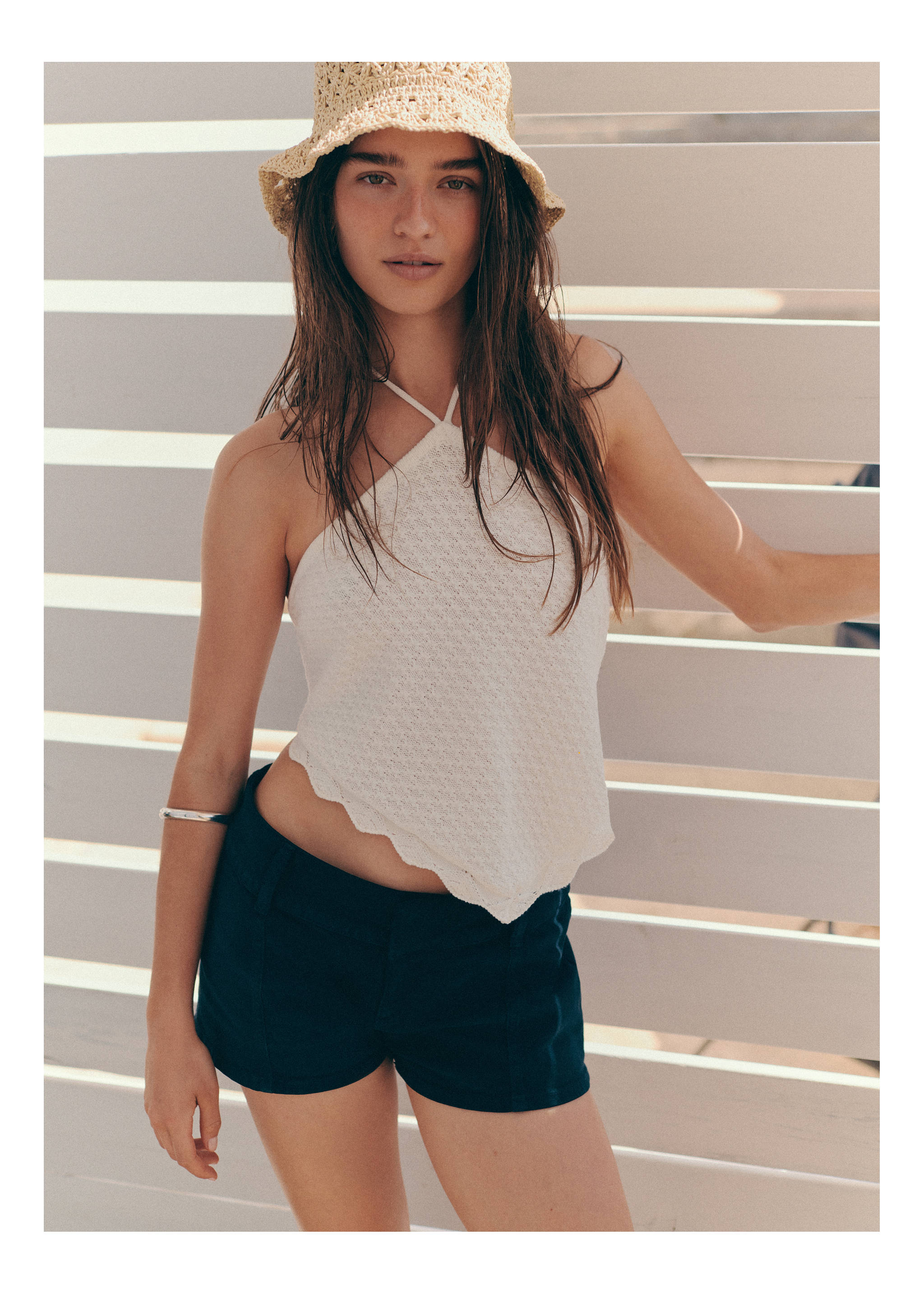 Halter top with open back - Medium plane, Ecru. Ref: 27048653-01.