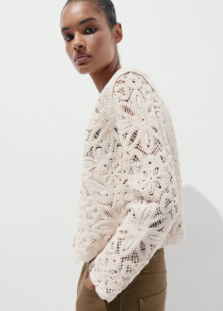 Knitted jacket with lace details