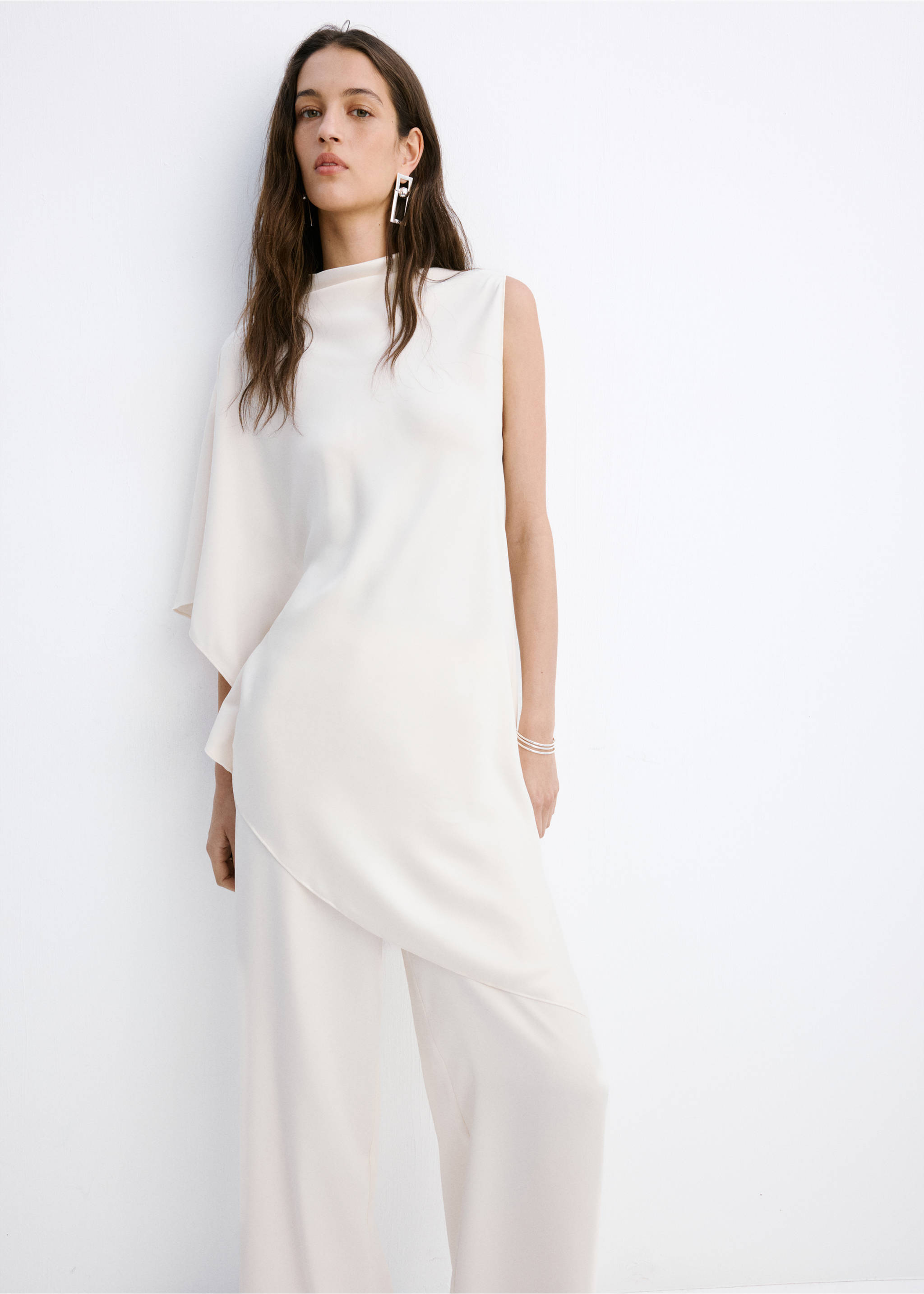 Satin straight-fit trousers - Details of the article 1, Ecru. Ref: 27049060-00.