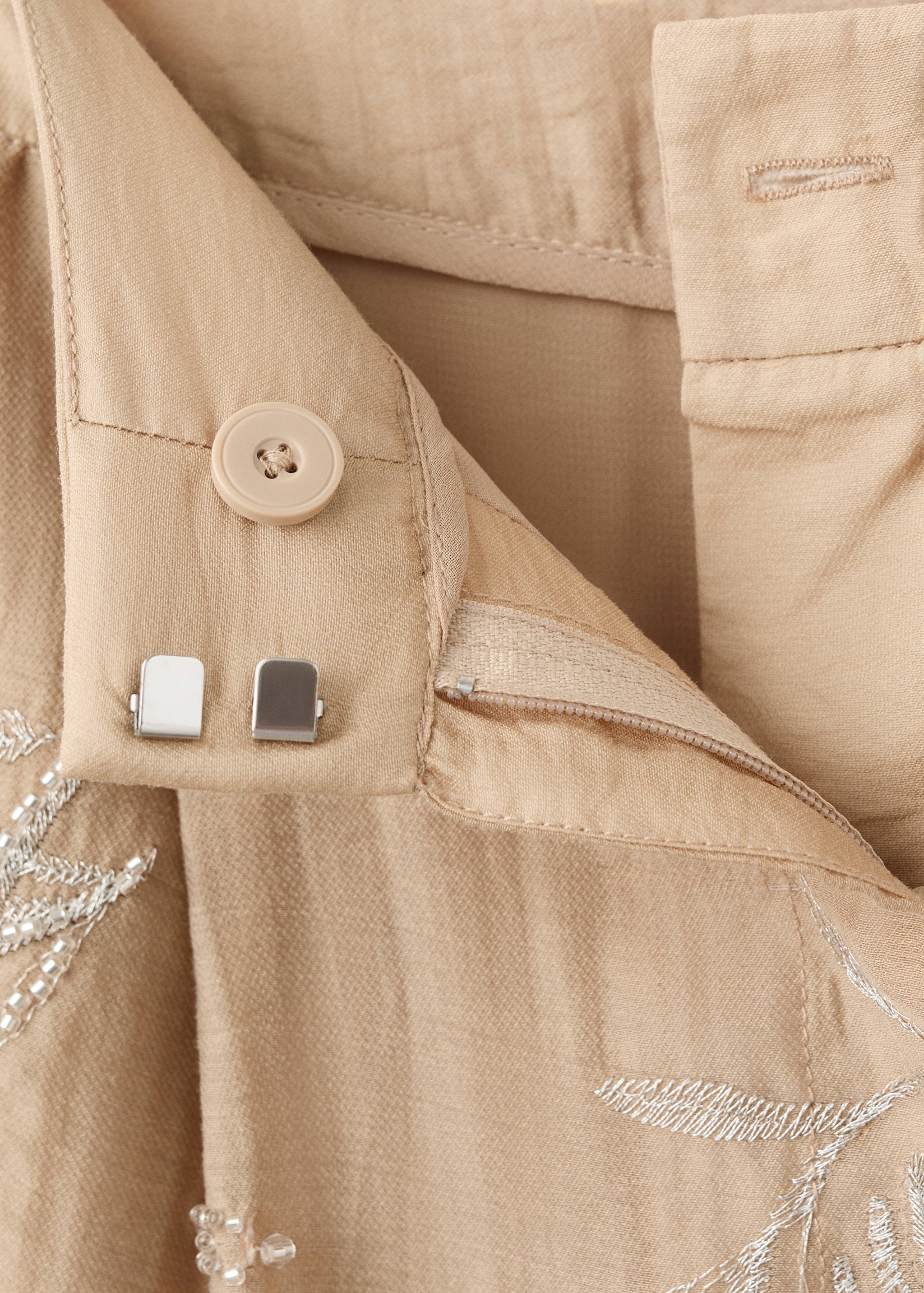 بنطال ليوسيل مطرز - تفاصيل المنتج 8