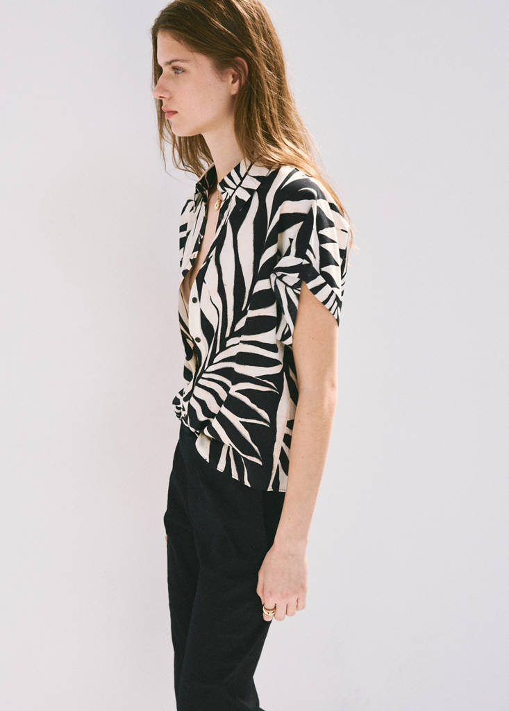 Flowy printed shirt — Ecru