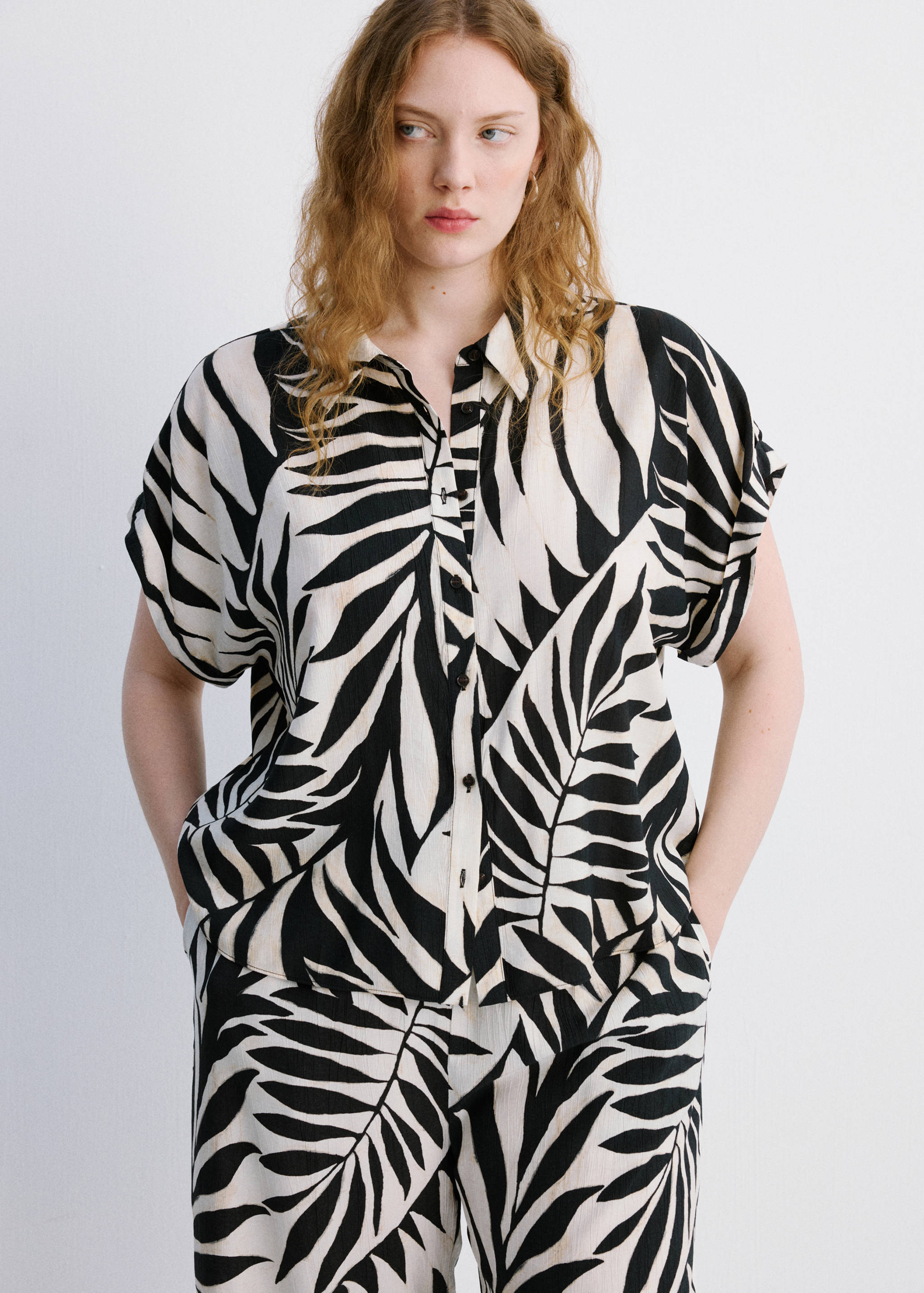 Flowy printed shirt - Details of the article 5