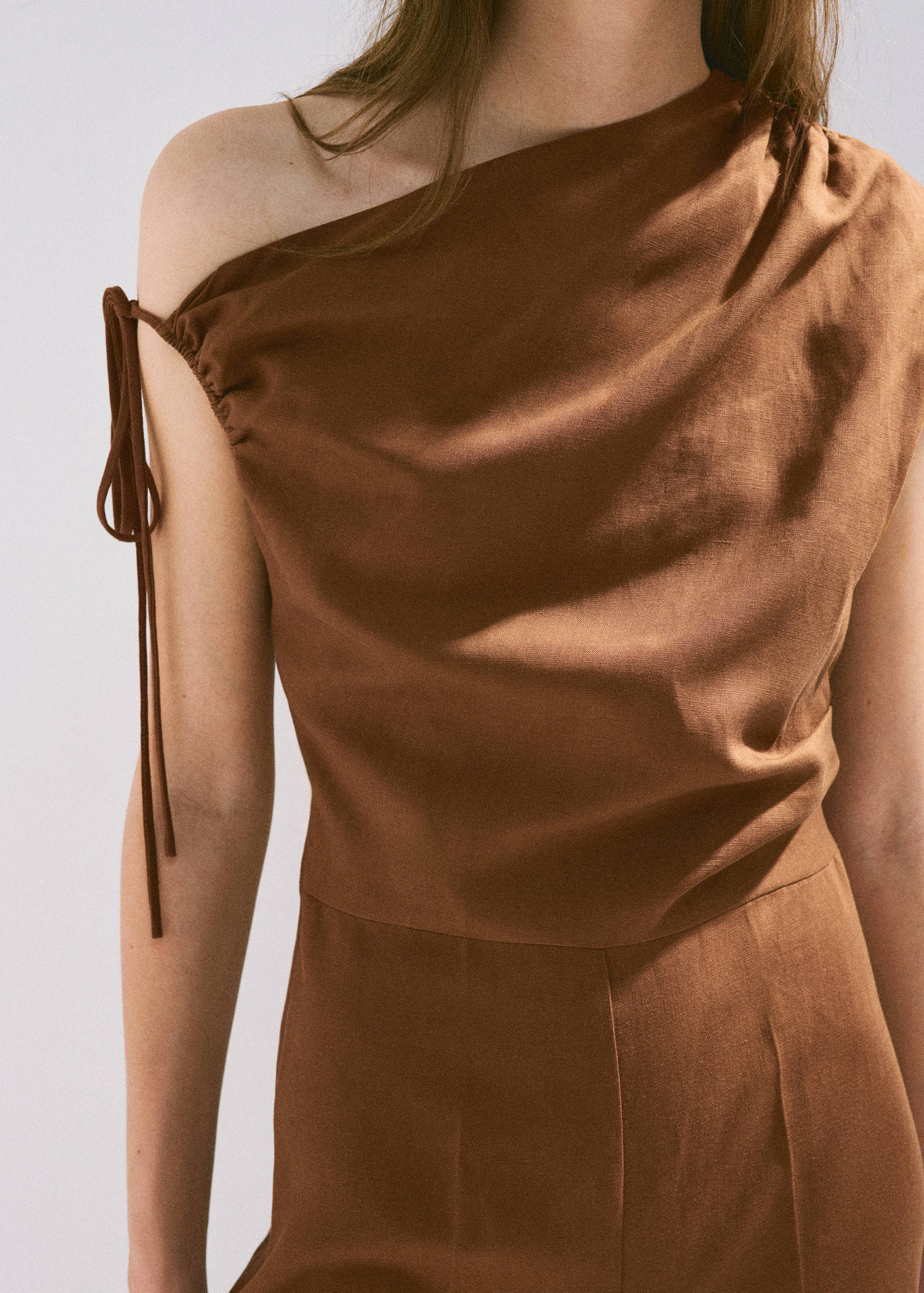 Asymmetric linen lyocell jumpsuit - Details of the article 1