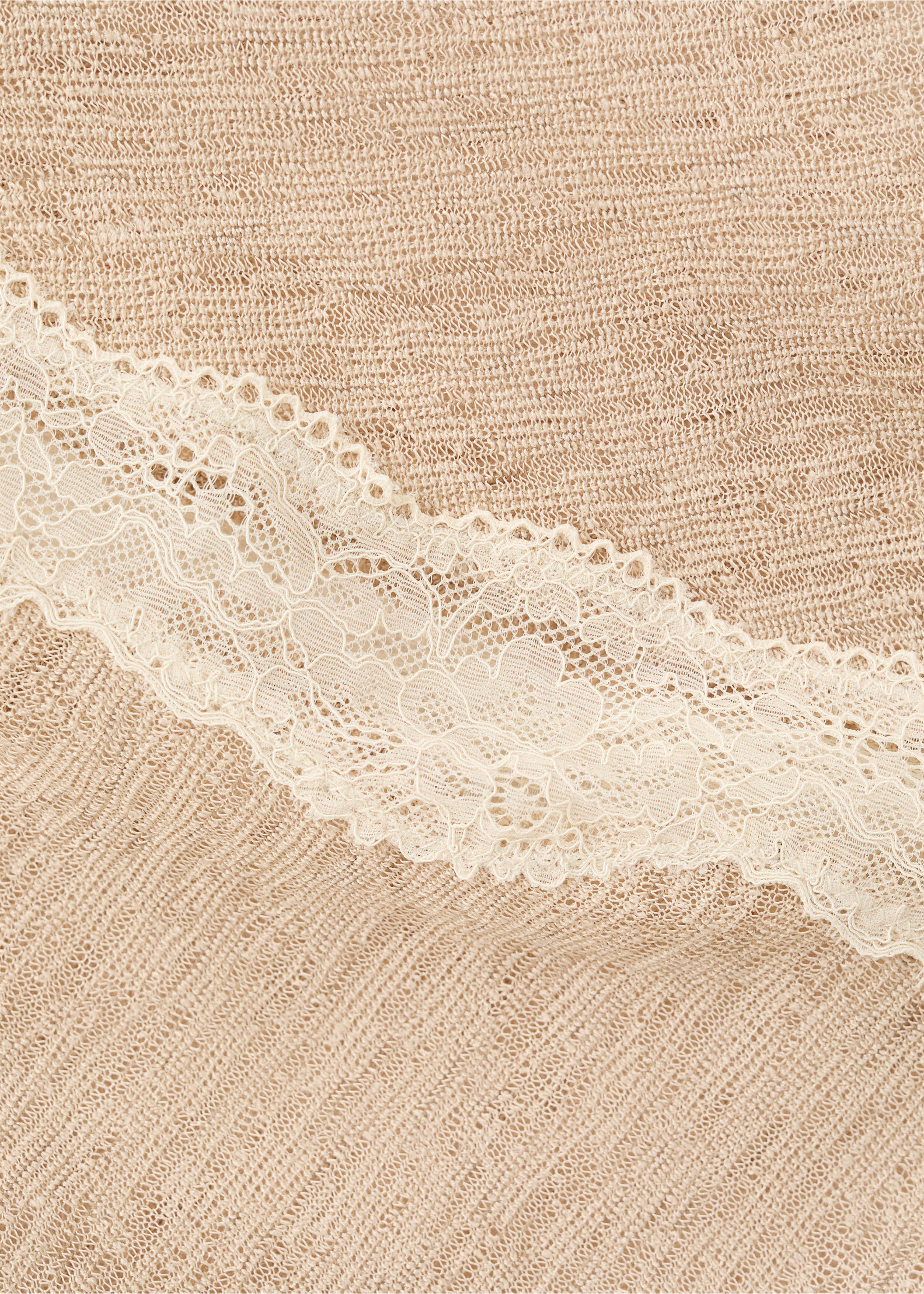 توب دانتيل بفتحة رقبة غير متناظرة - تفاصيل المنتج 0, بني متوسط. Ref: 27049073-00.