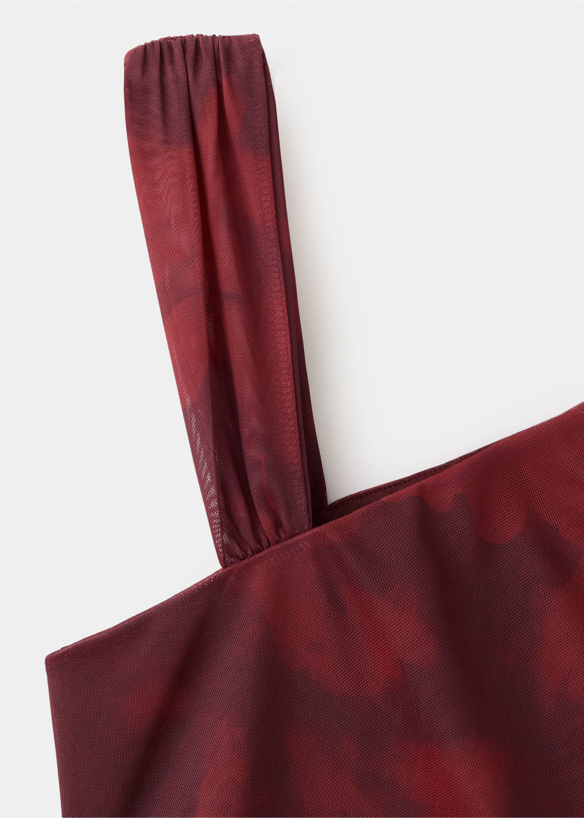 Asymmetric printed top - Details of the article 8, Burgundy. Ref: 27049074-00.