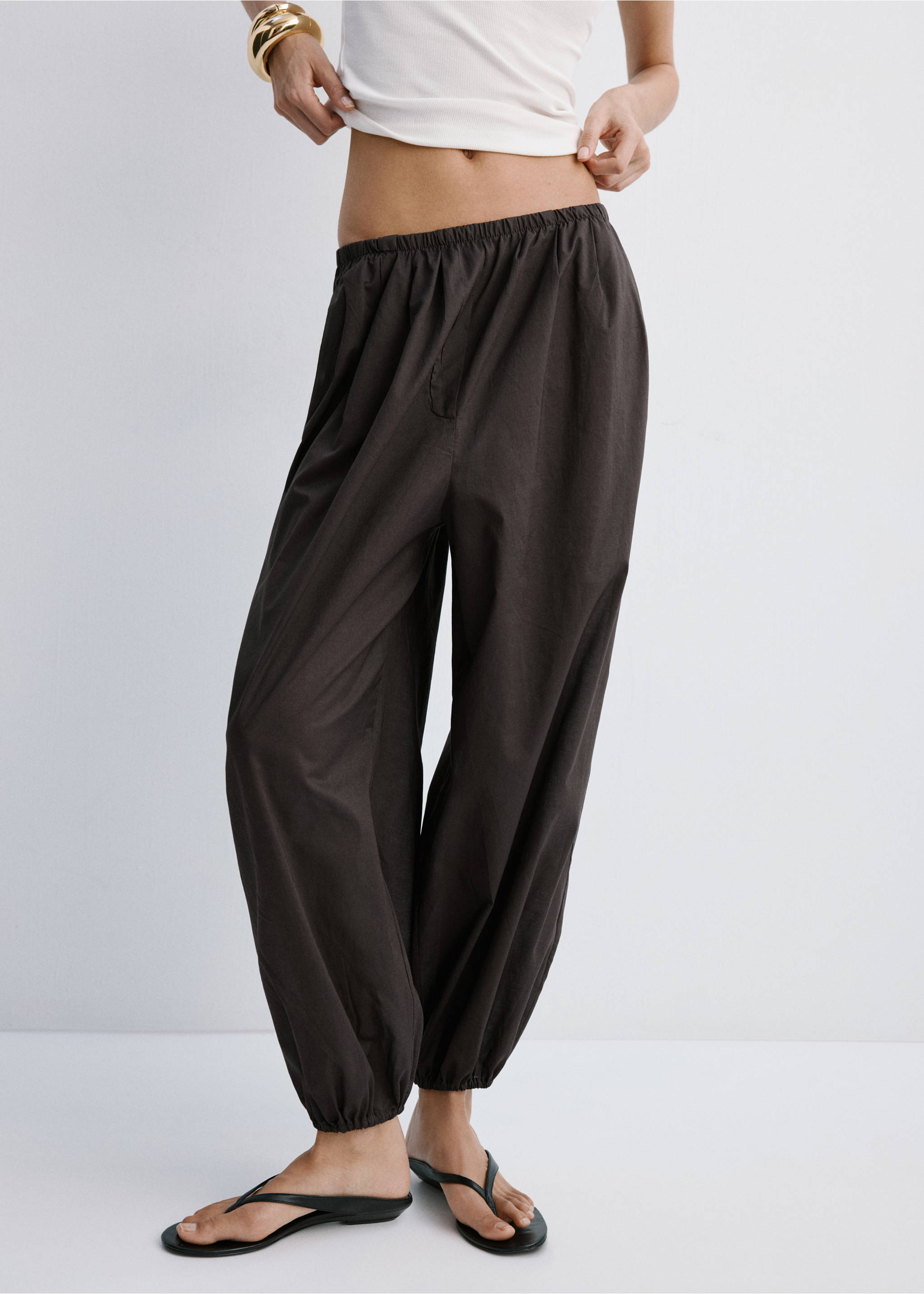 Pantalon en coton bouffant - Plan moyen, Chocolat. Ref: 27049080-00.