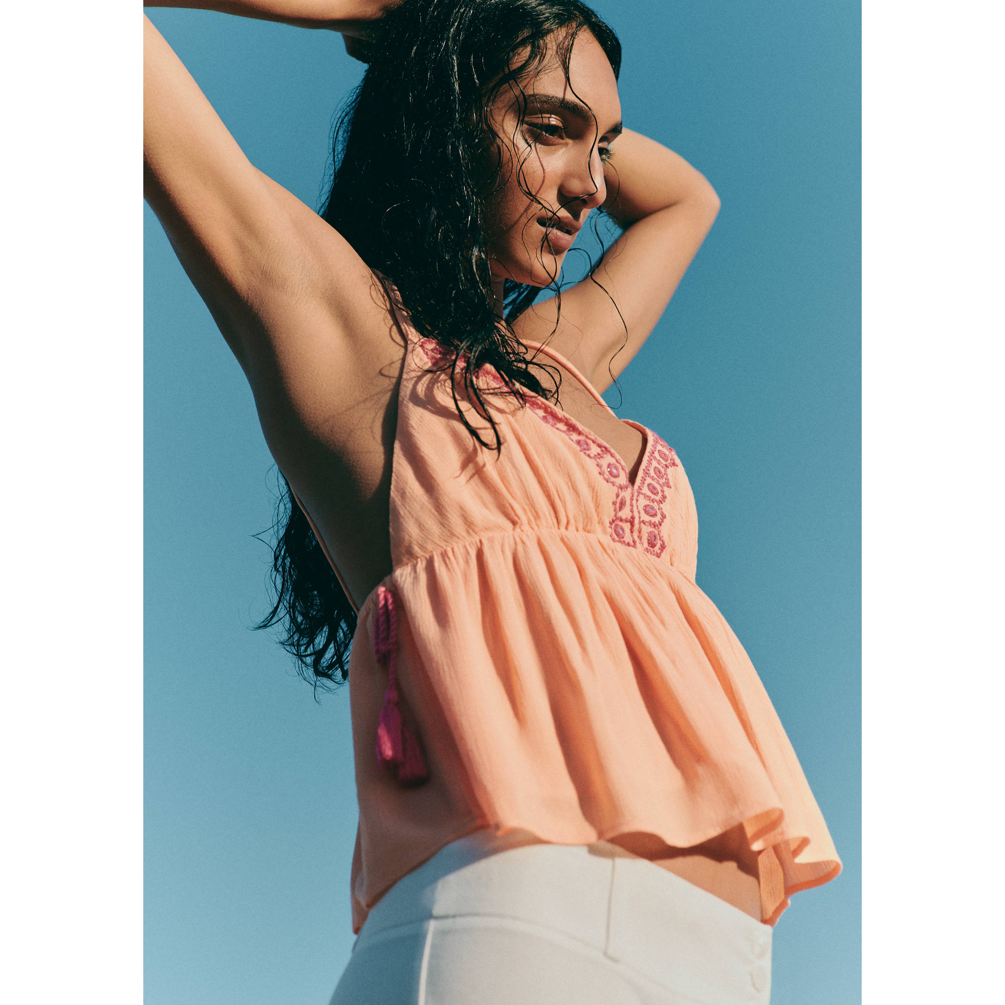 Топ на бретелях з вишивкою - Детальніше про товар 5