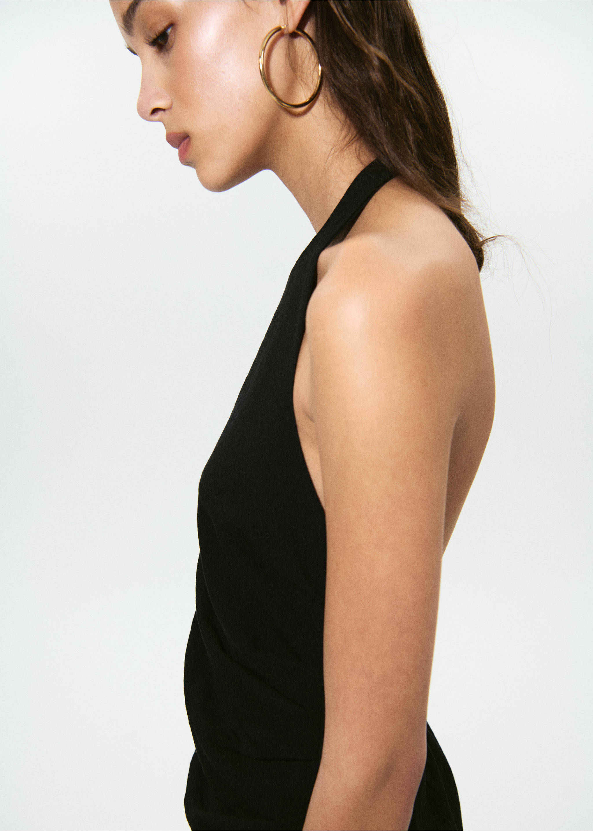 Vestido halter drapeado - Plano medio, Negro. Ref: 27049216-00.