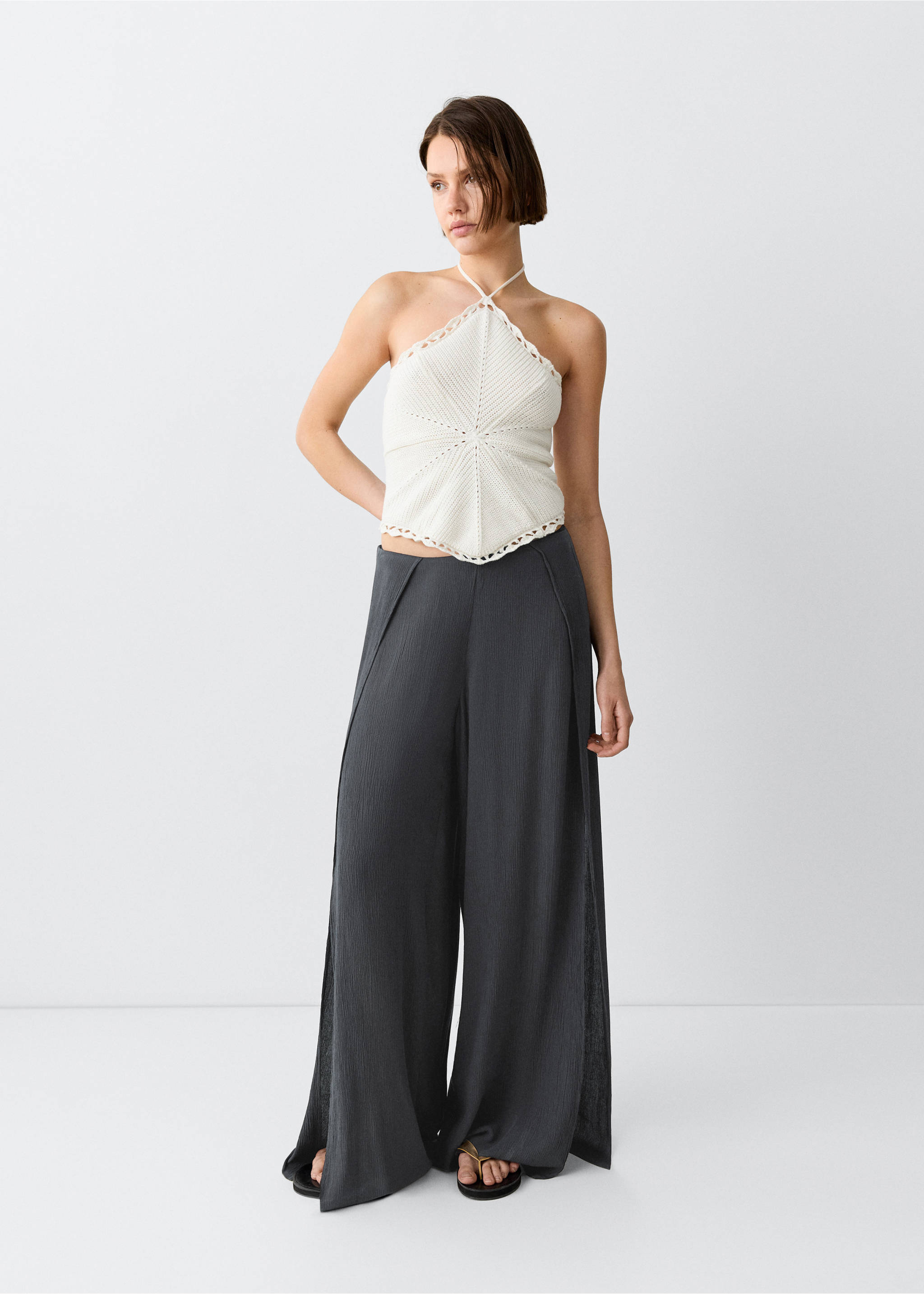 Calças fluidas com aberturas laterais - Plano geral, Cinzento-carvão. Ref: 27049219-00.