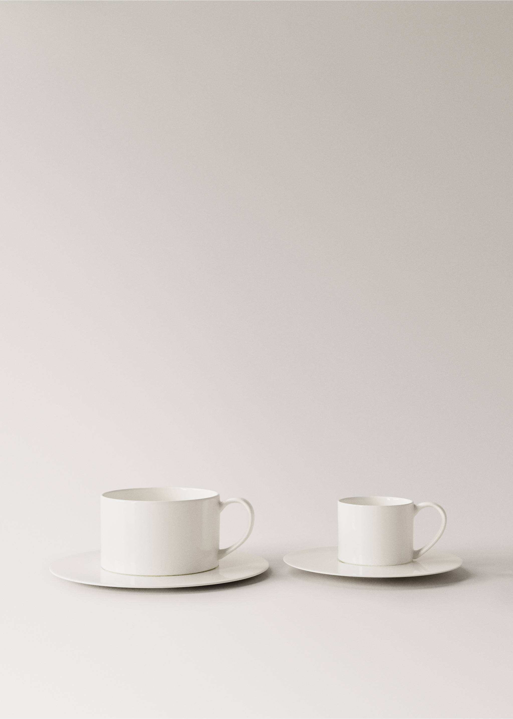 Ultra-light bone china coffee cup and saucer - Details of the article 4, White. Ref: 27051168-00.