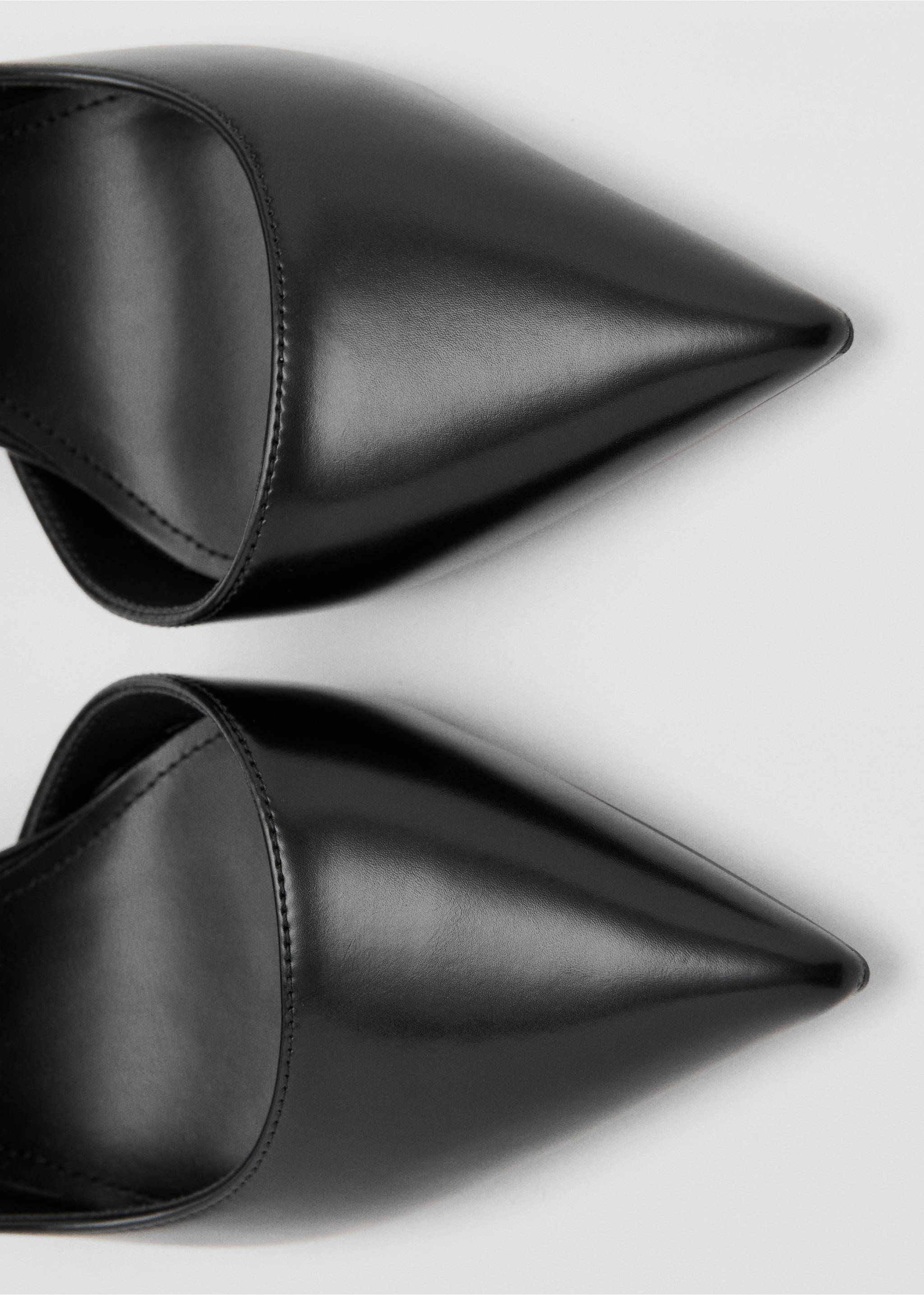 Asymmetrical heeled shoes - Details of the article 3, Black. Ref: 27051169-00.