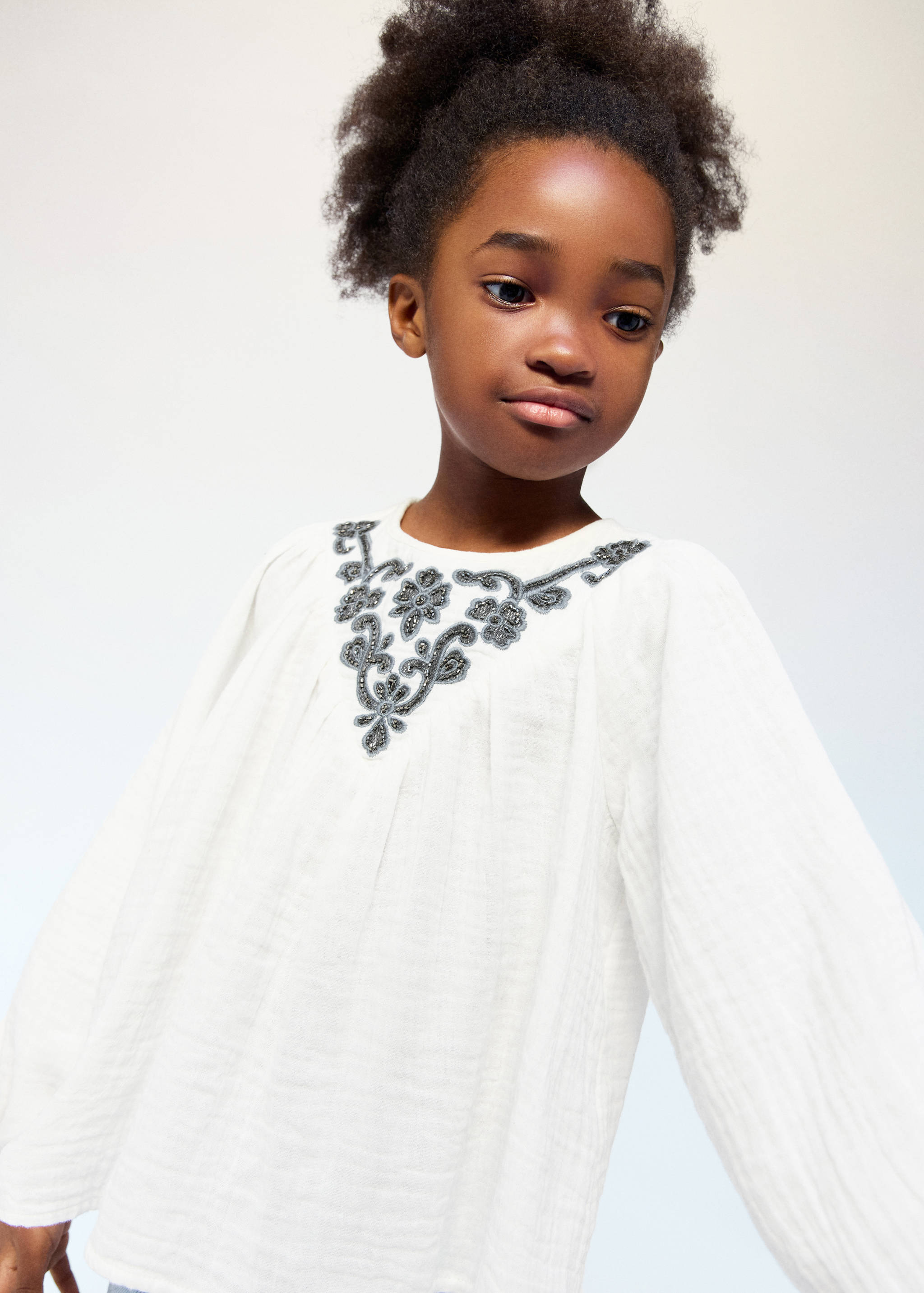 Blusa bordado abalorios - Detalle del artículo 1