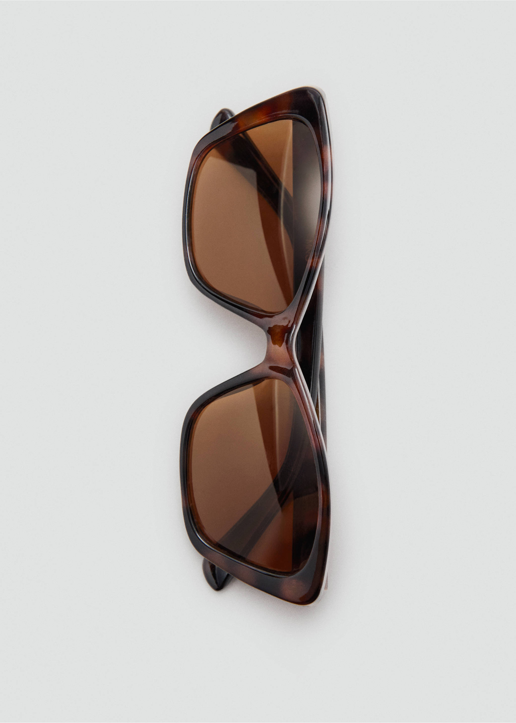 Cat-eye sunglasses - Details of the article 2, Chocolate. Ref: 27051178-00.