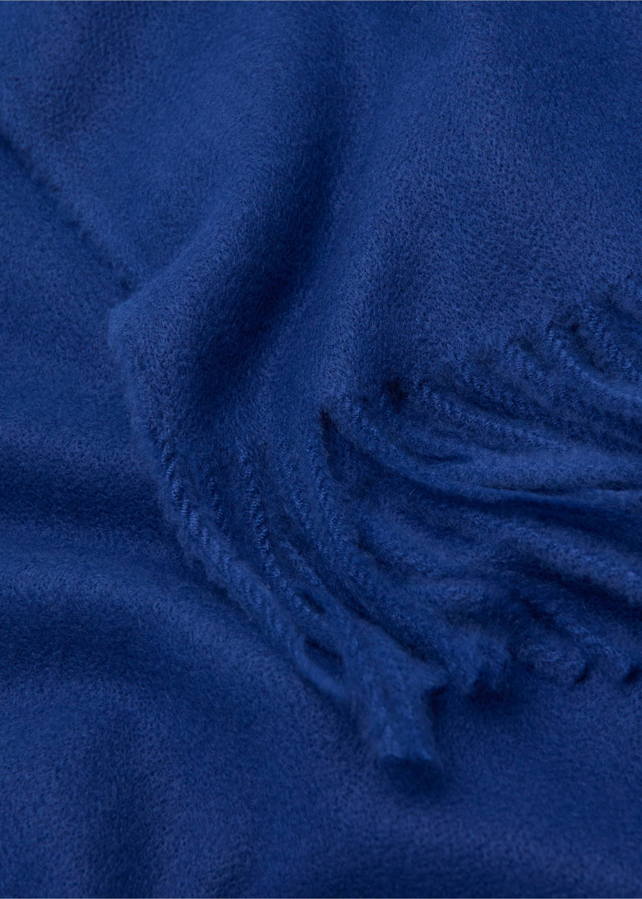 Fringed edge scarf - Details of the article 1, Ink Blue. Ref: 27051188-00.