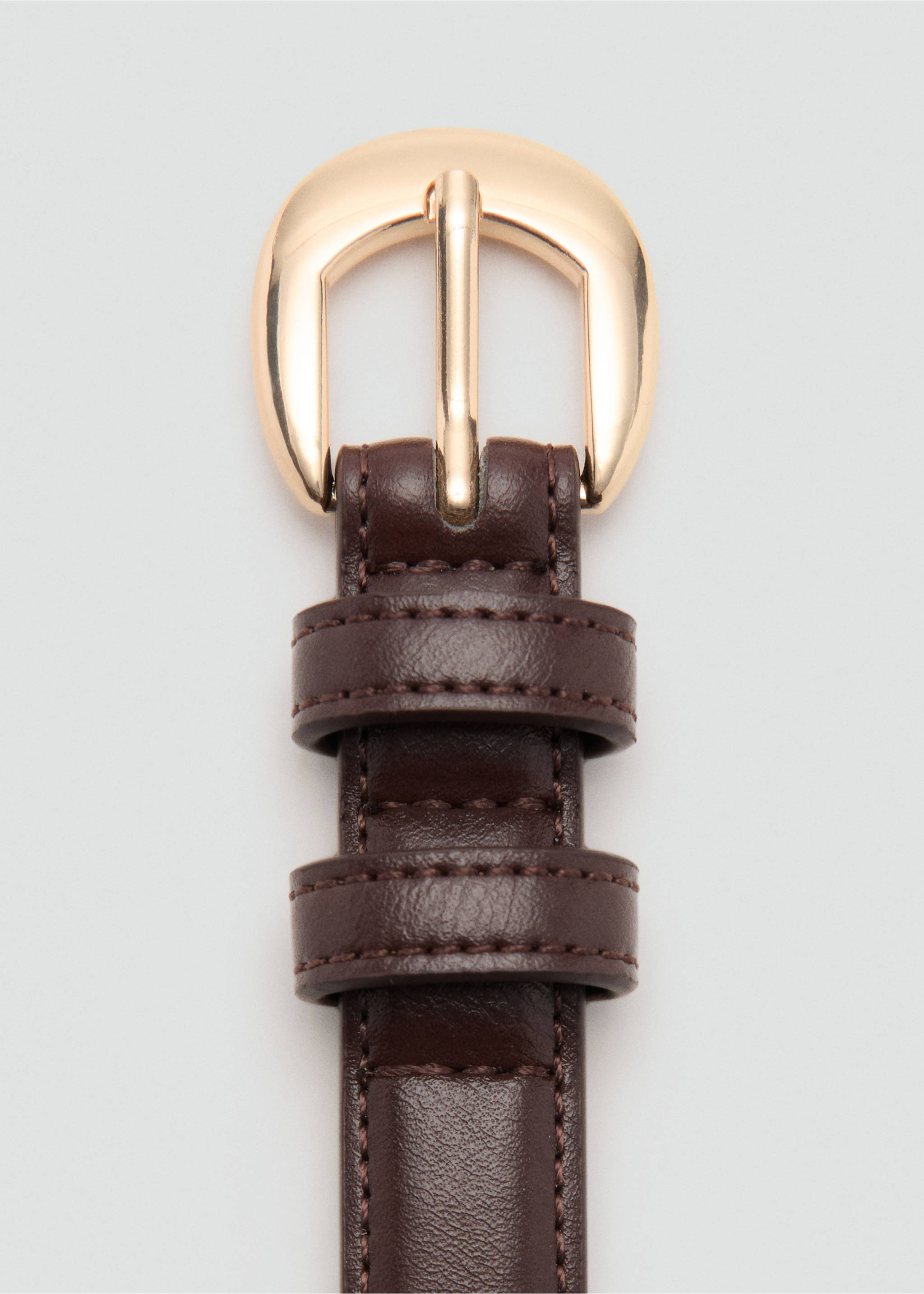 Schmaler Gürtel mit Schnalle - Detail des Artikels 1, Schokolade. Ref: 27051201-00.
