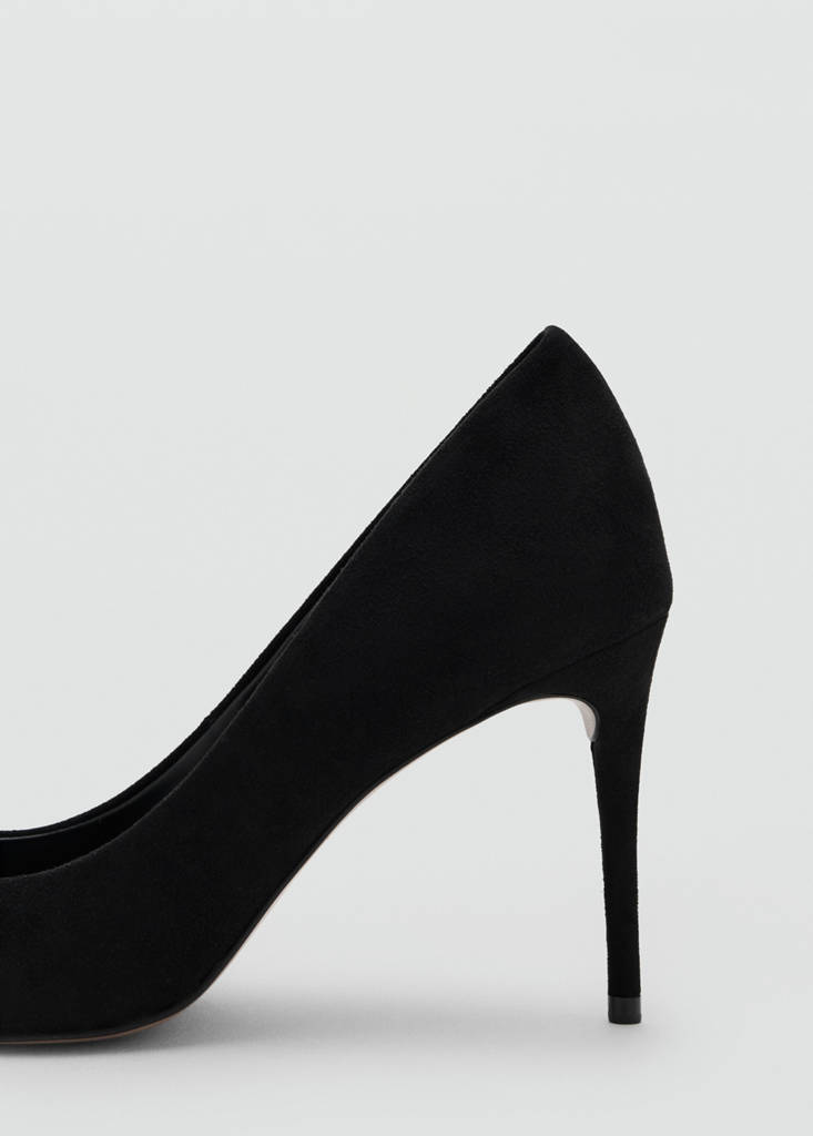 High-heeled shoes — Black