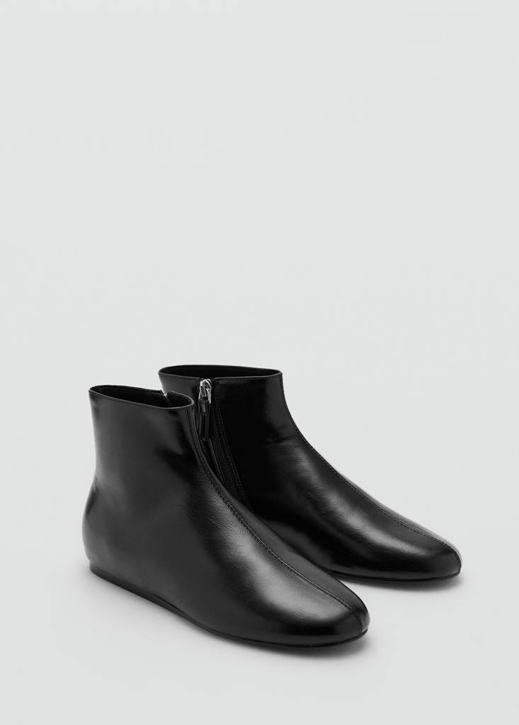 Flat ankle boots with zip — Black