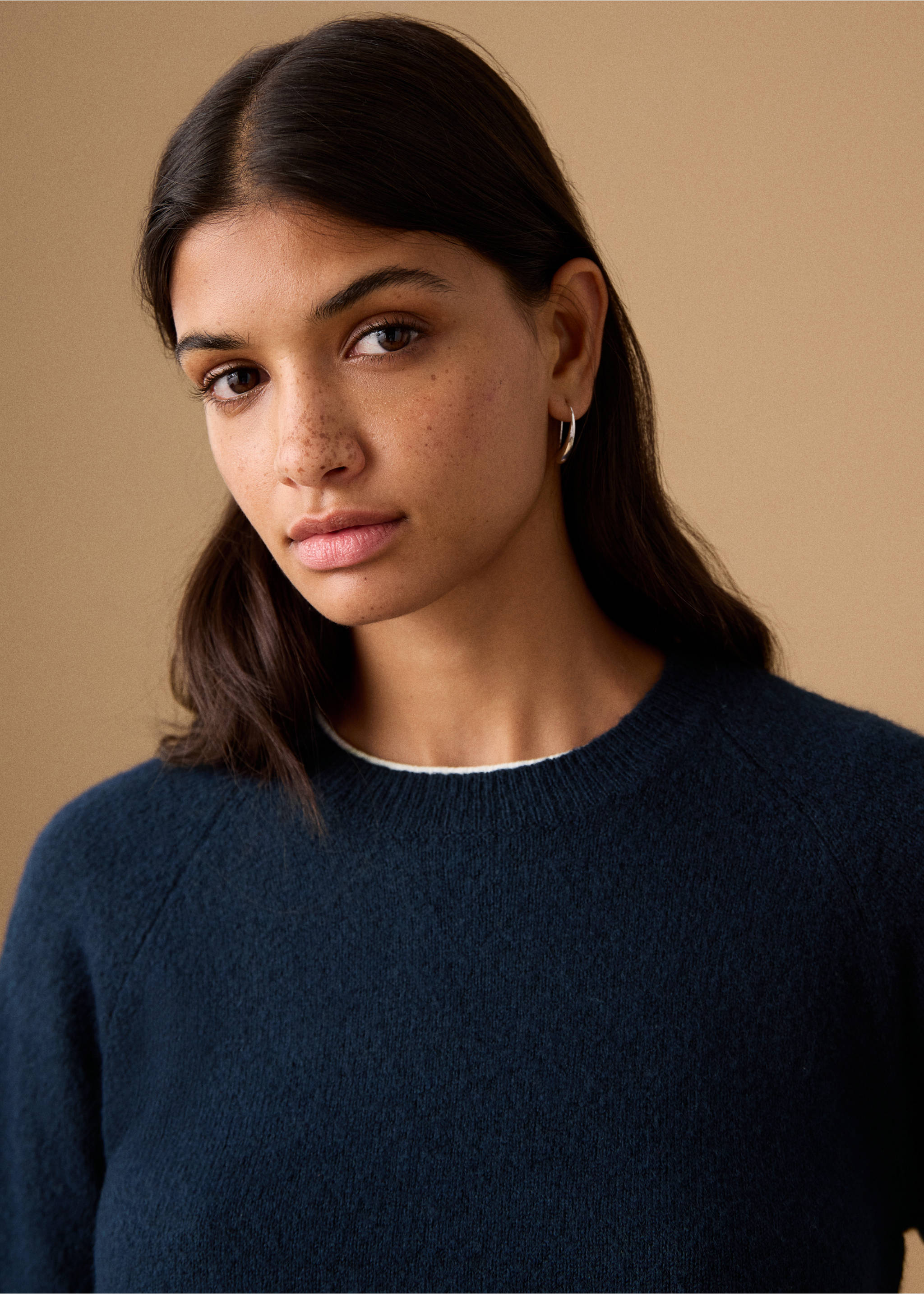 Jersey punto detalle botones - Detalle del artículo 1, Azul marino. Ref: 27051213-00.