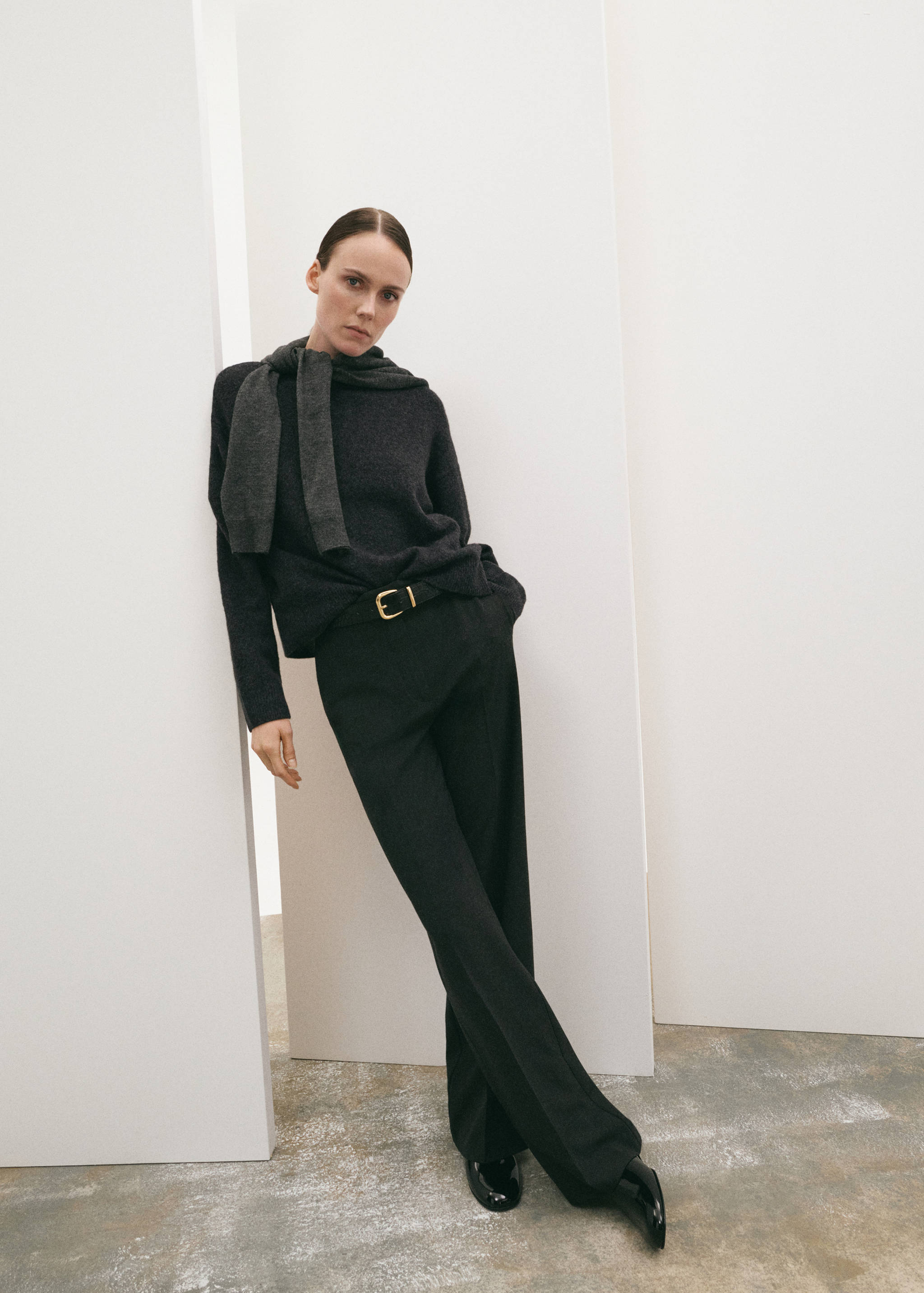 Medium-knit sweater - General plane