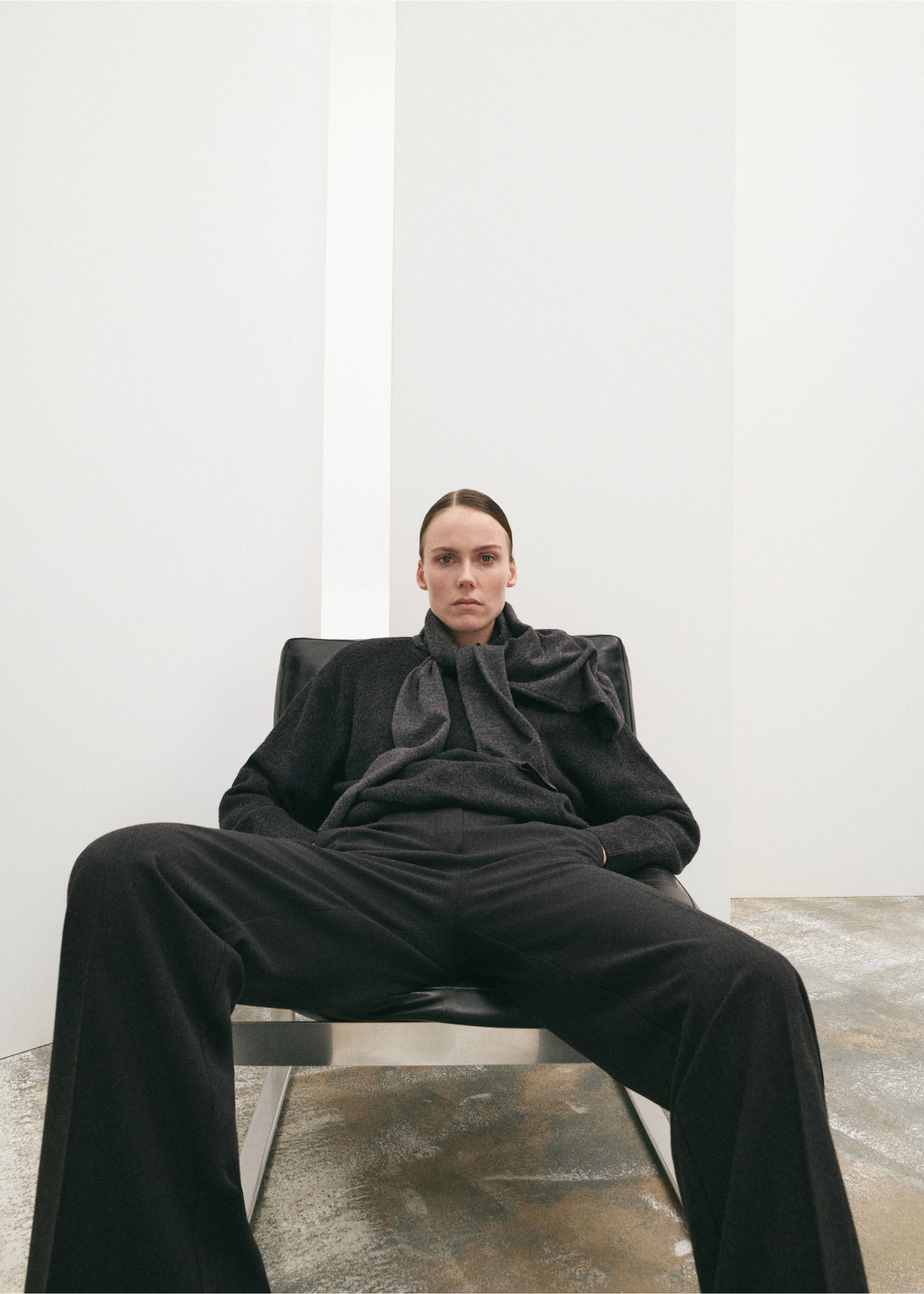 Jersey punto medio - Detalle del artículo 1, Gris antracita. Ref: 27051216-00.