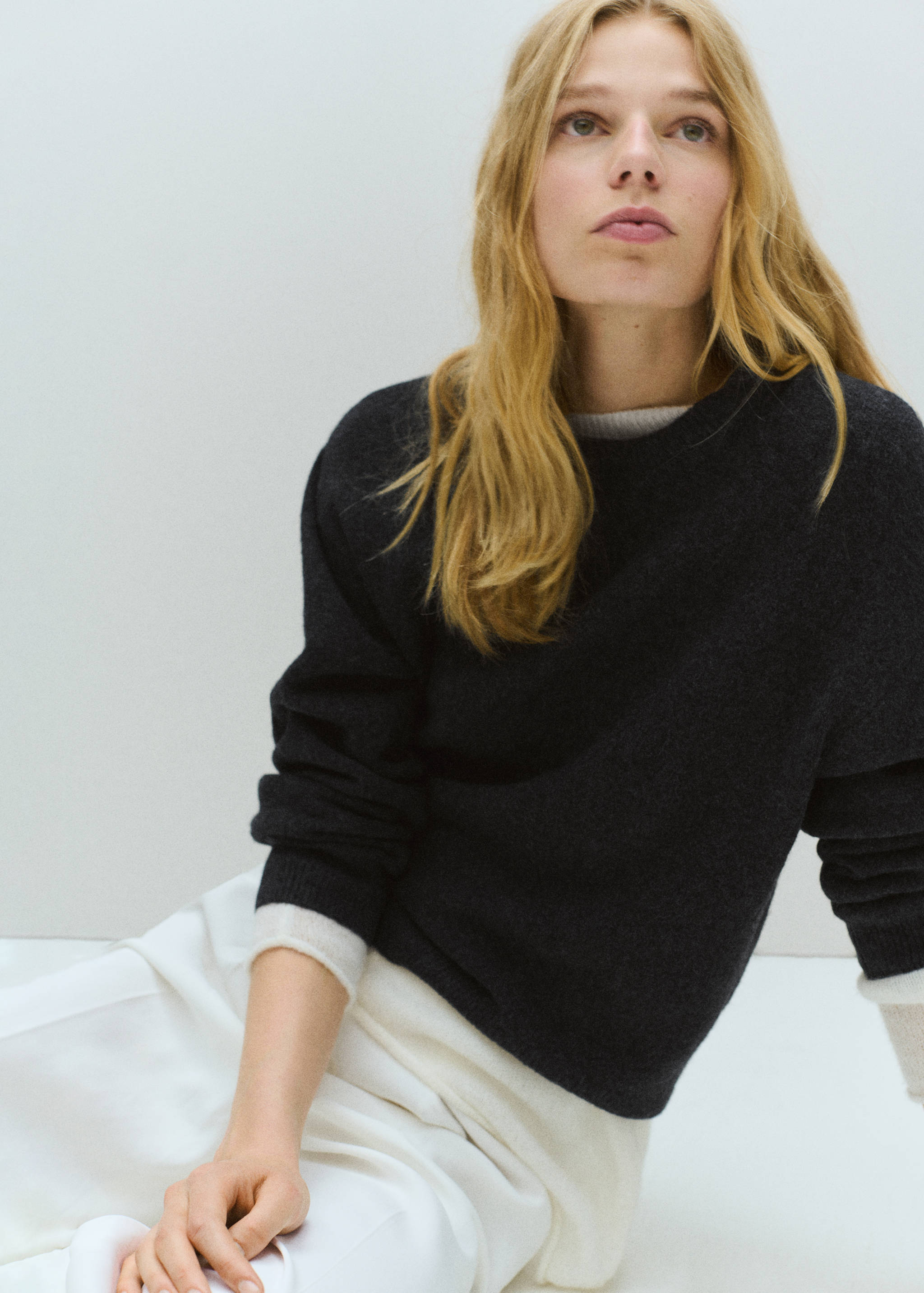 Medium-knit sweater - Details of the article 2