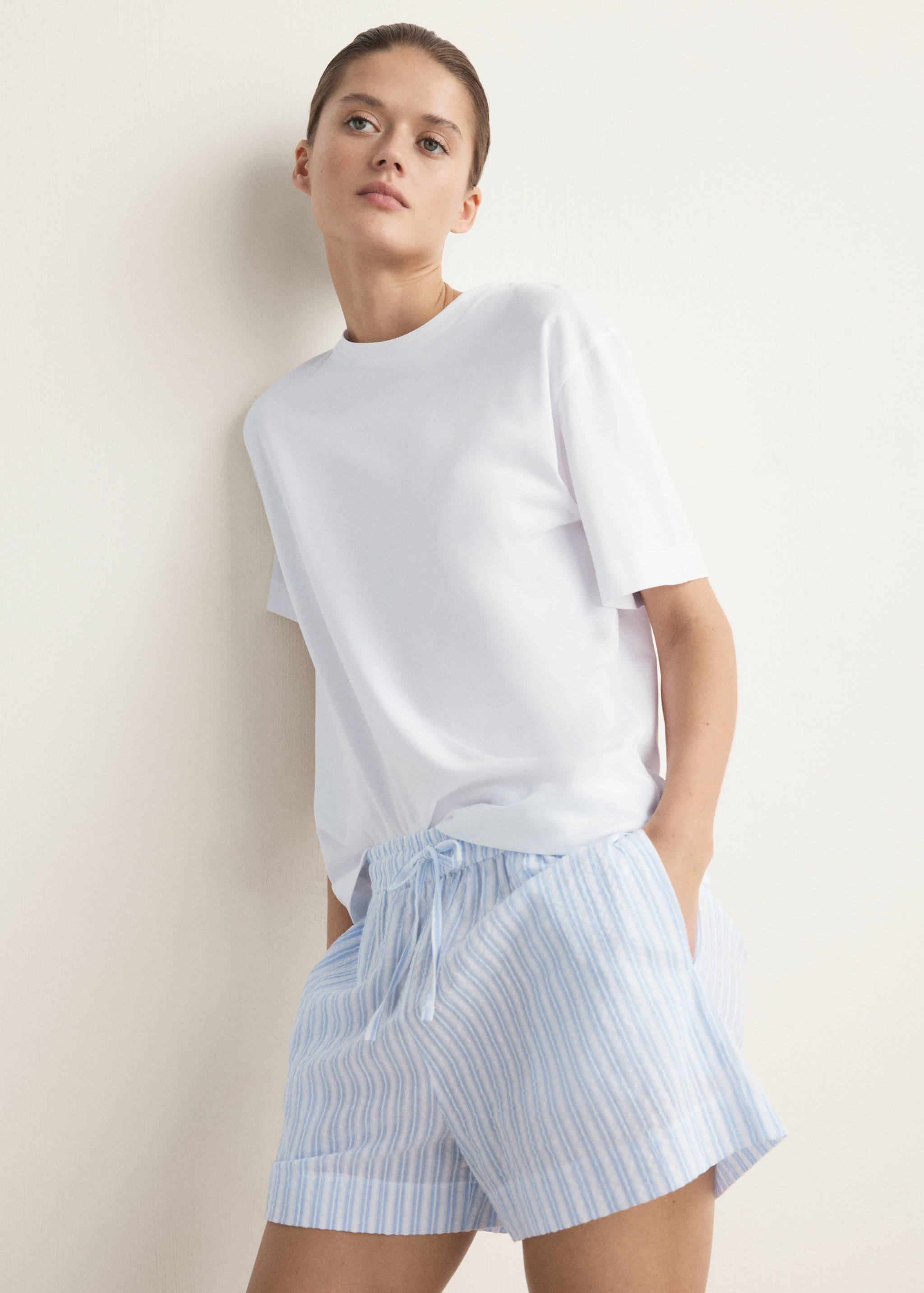 Two-piece short-sleeved cotton striped pyjamas - Details of the article 2
