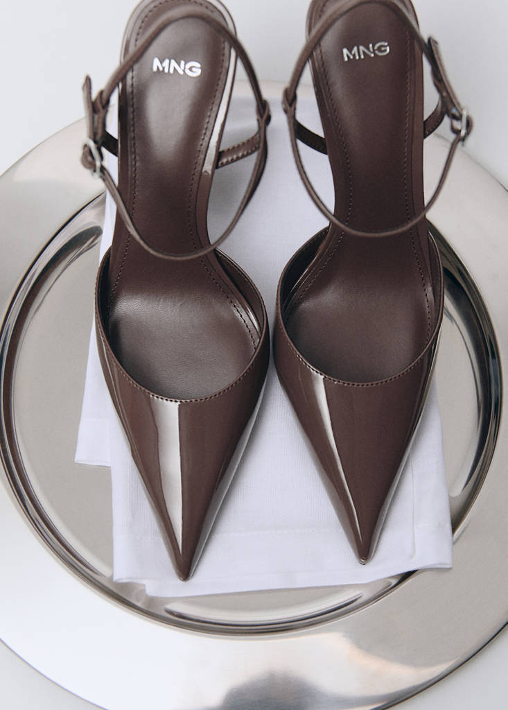 Patent heeled shoes — Light/Pastel Brown