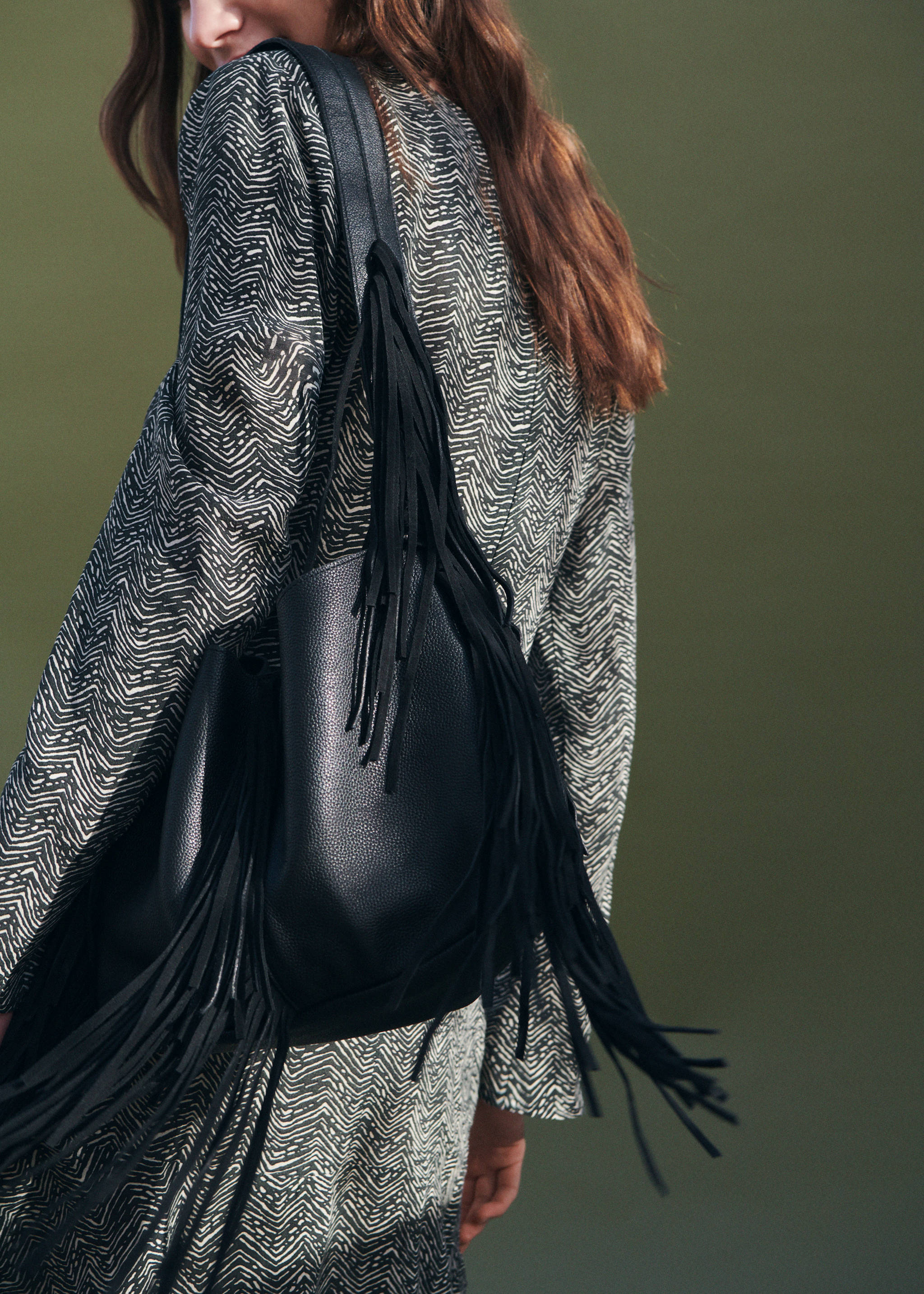 Fringed leather bag - Details of the article 5