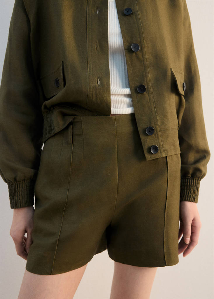 High-waist linen shorts — Khaki