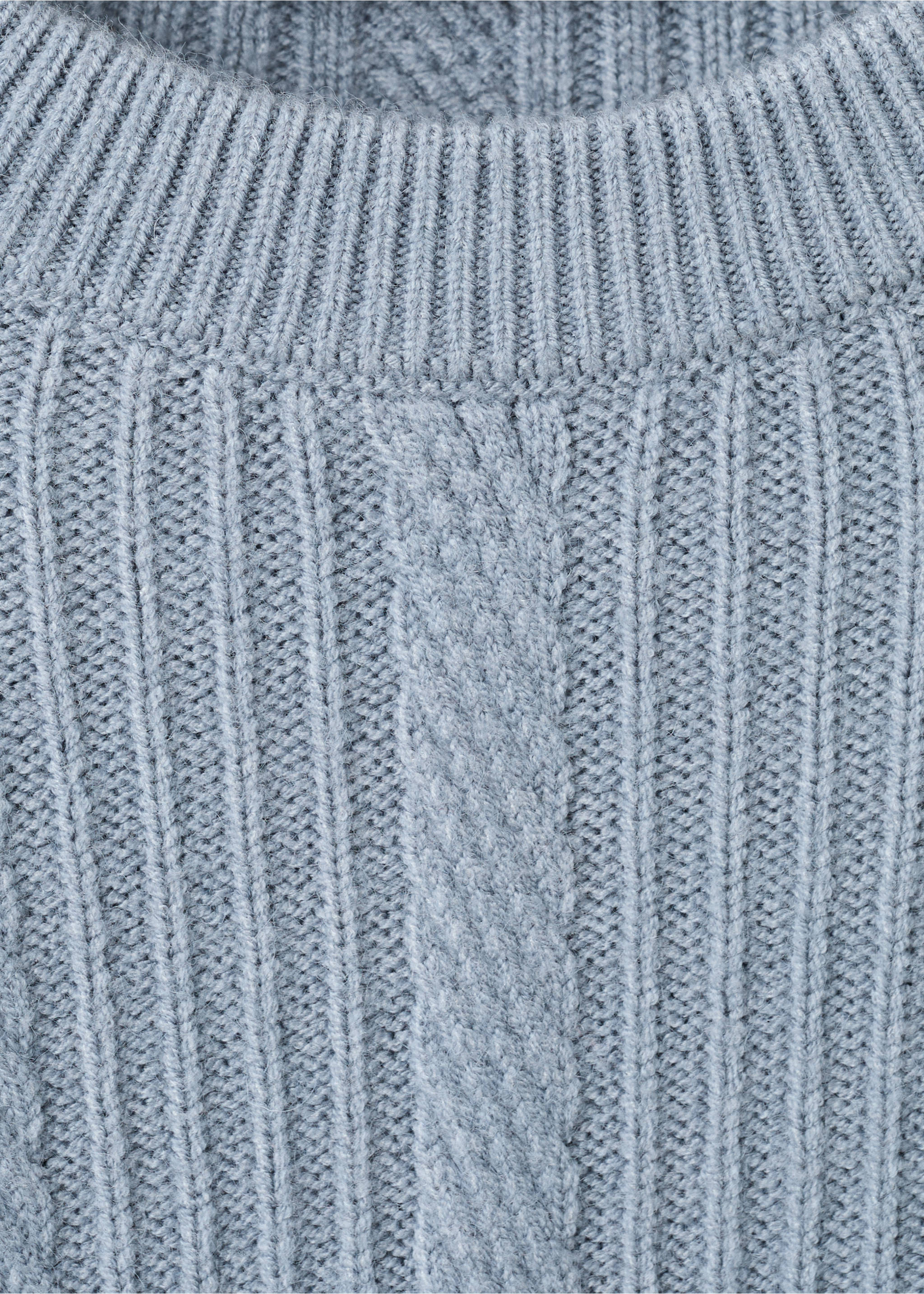 Structured knitted sweater - Details of the article 8, Prussian Blue. Ref: 27051250-00.