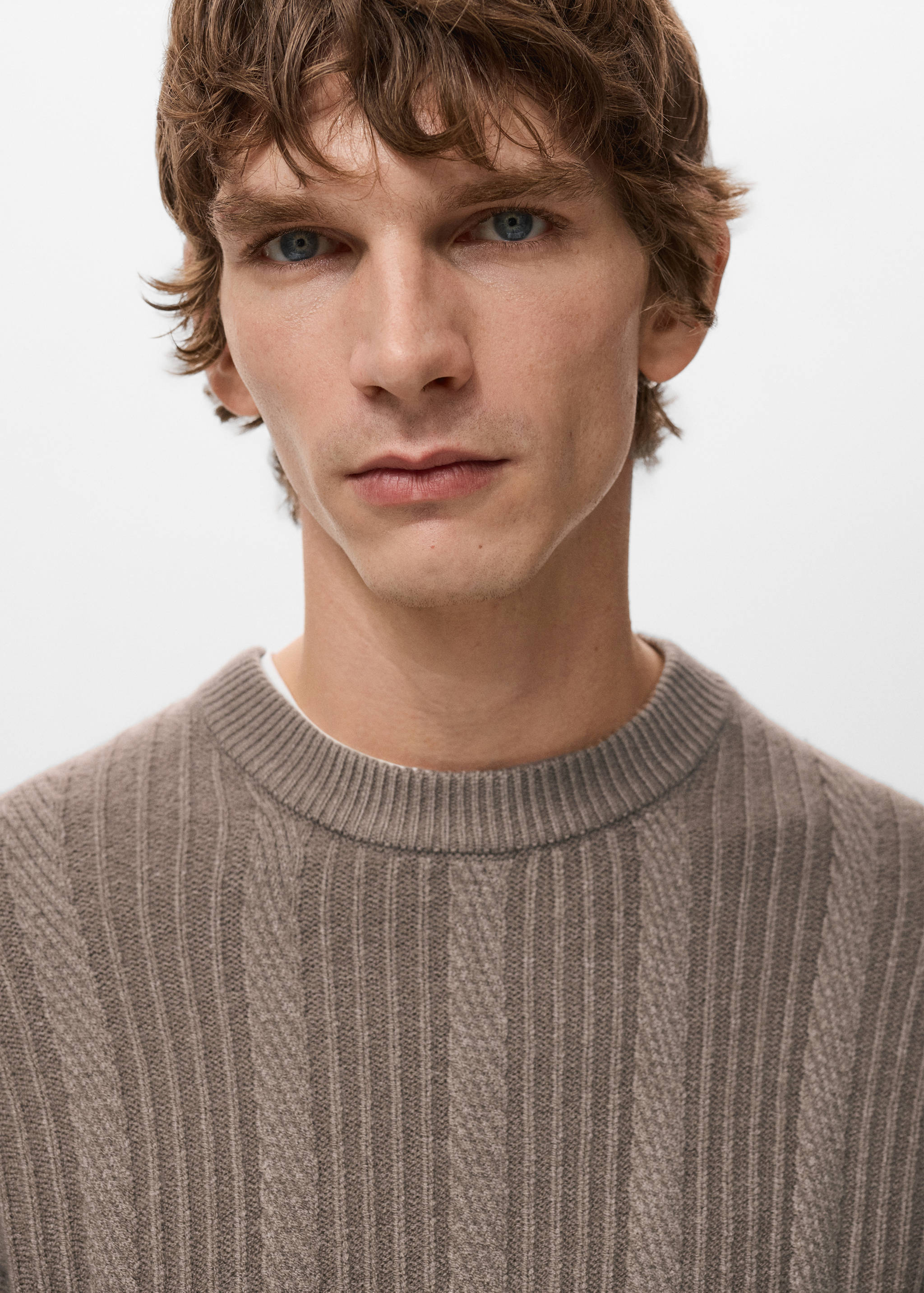 Structured knitted sweater - Details of the article 1