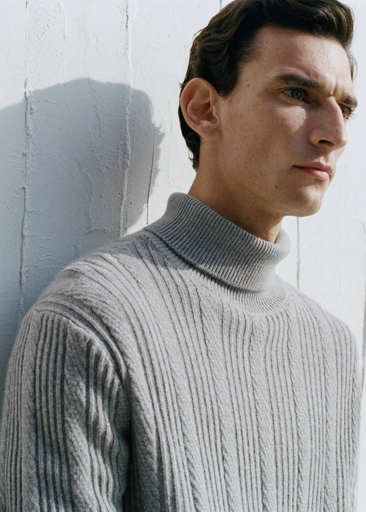 Structured turtleneck sweater — Grey