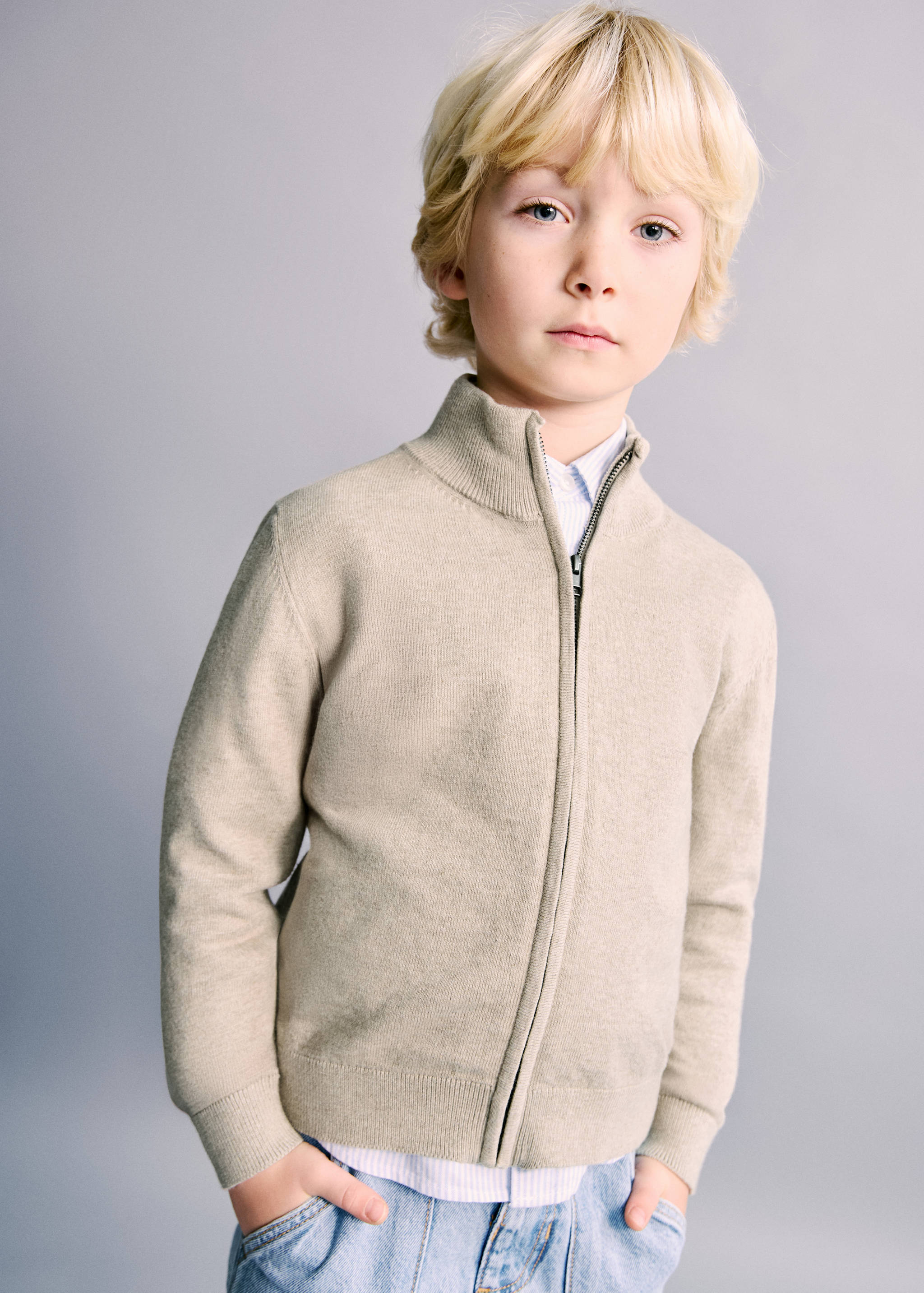 سترة منسوجة بسحاب - رؤية وسط