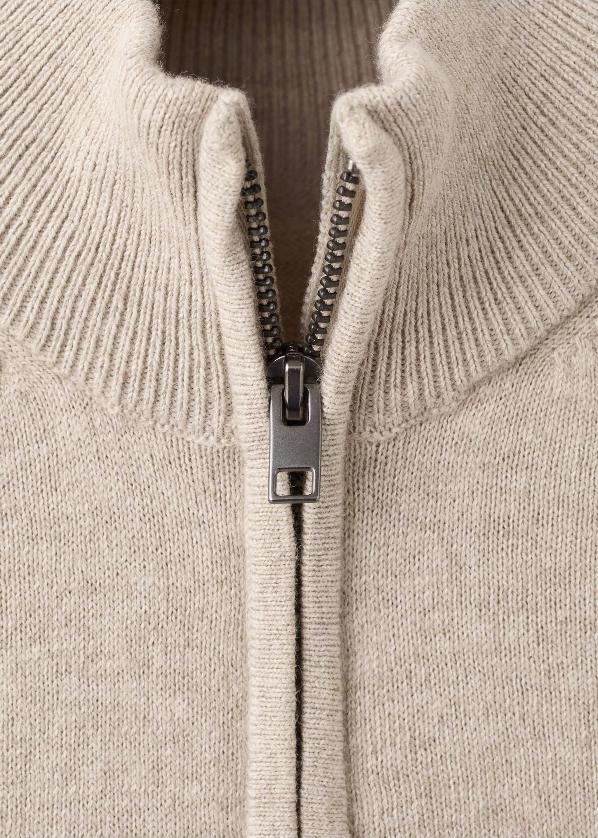 Cárdigan punto cremallera - Detalle del artículo 8, Beige. Ref: 27051254-00.
