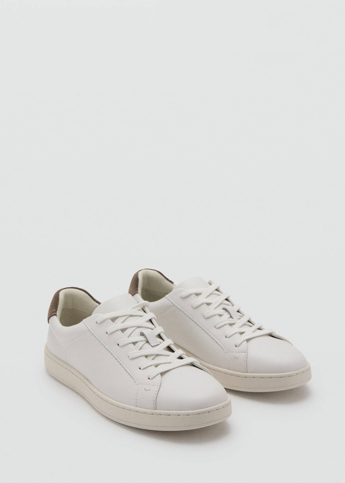 Contrasting panel leather sneakers — White