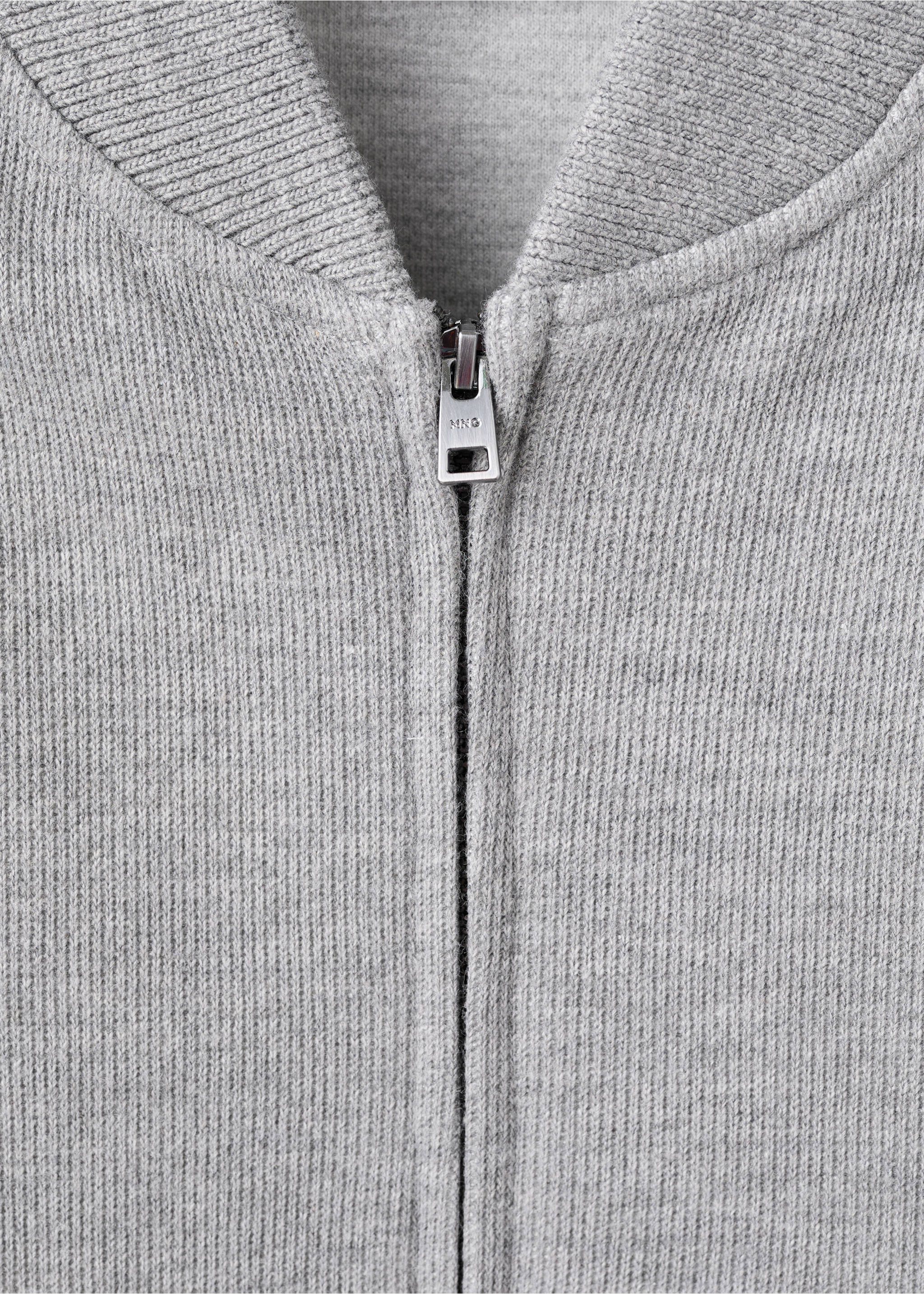 Bomber hoodie with zip - Details of the article 8, Light Heather Grey. Ref: 27051259-00.