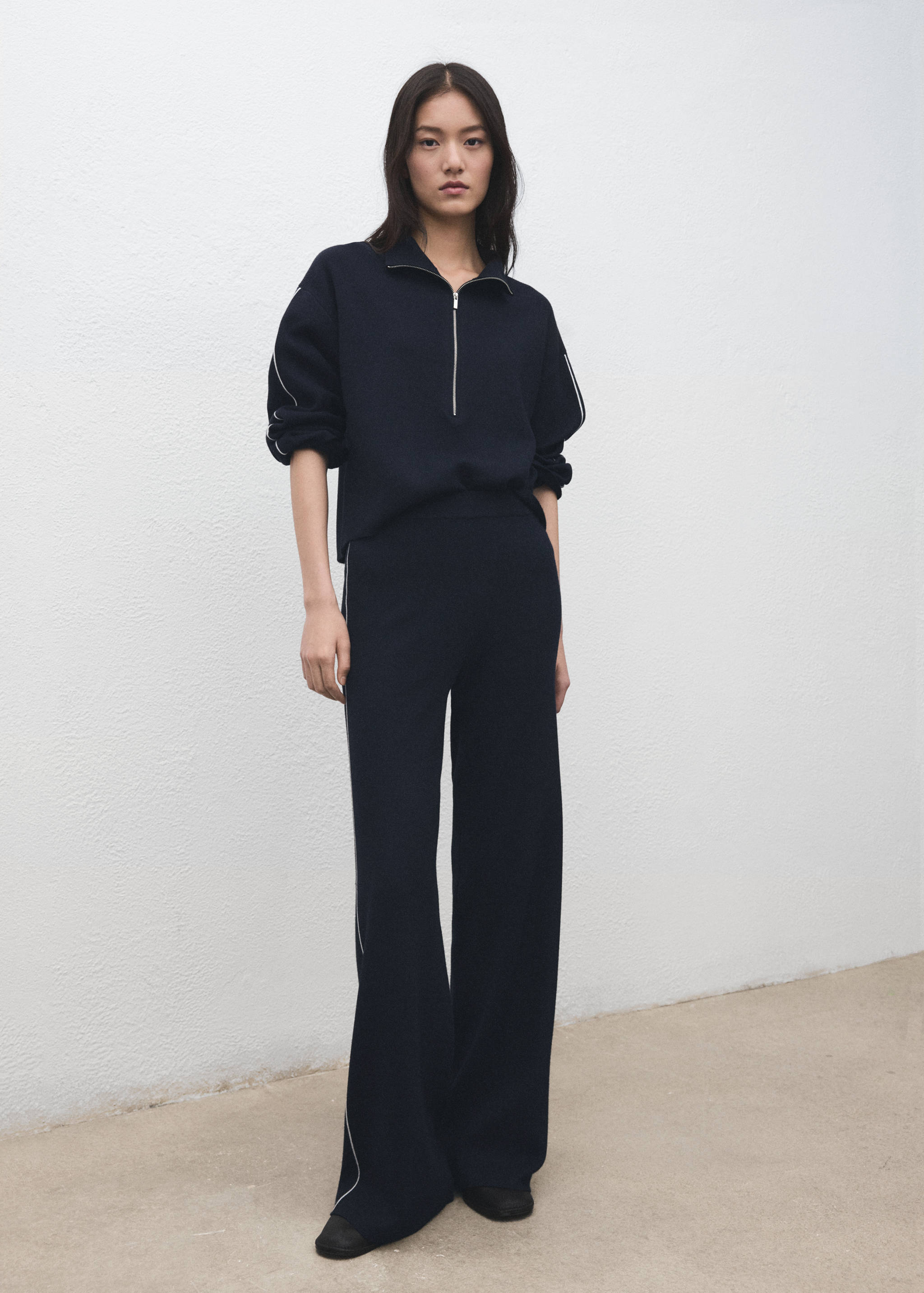 Zip neck contrast-stripe sweater - General plane