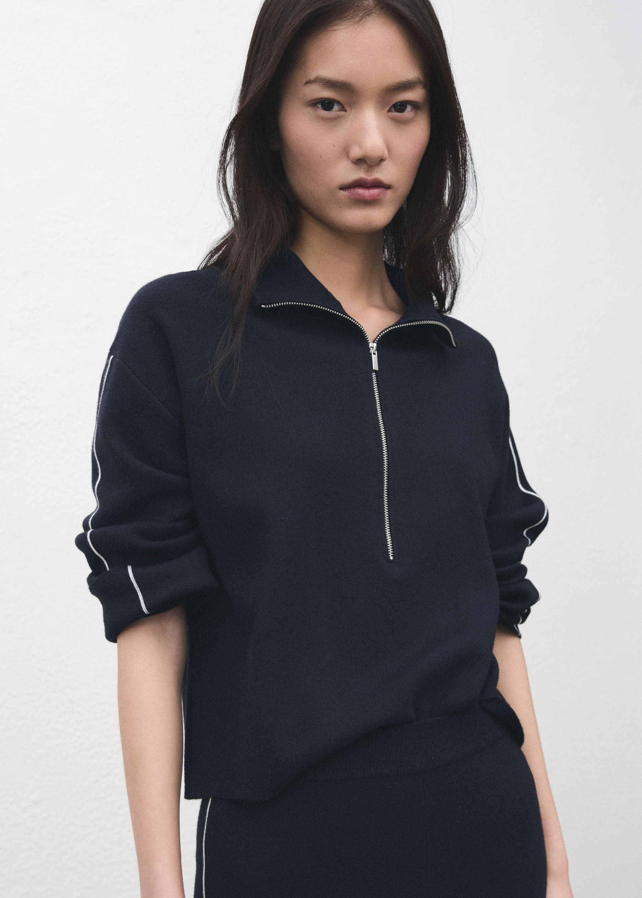 Zip neck contrast-stripe sweater - Details of the article 1