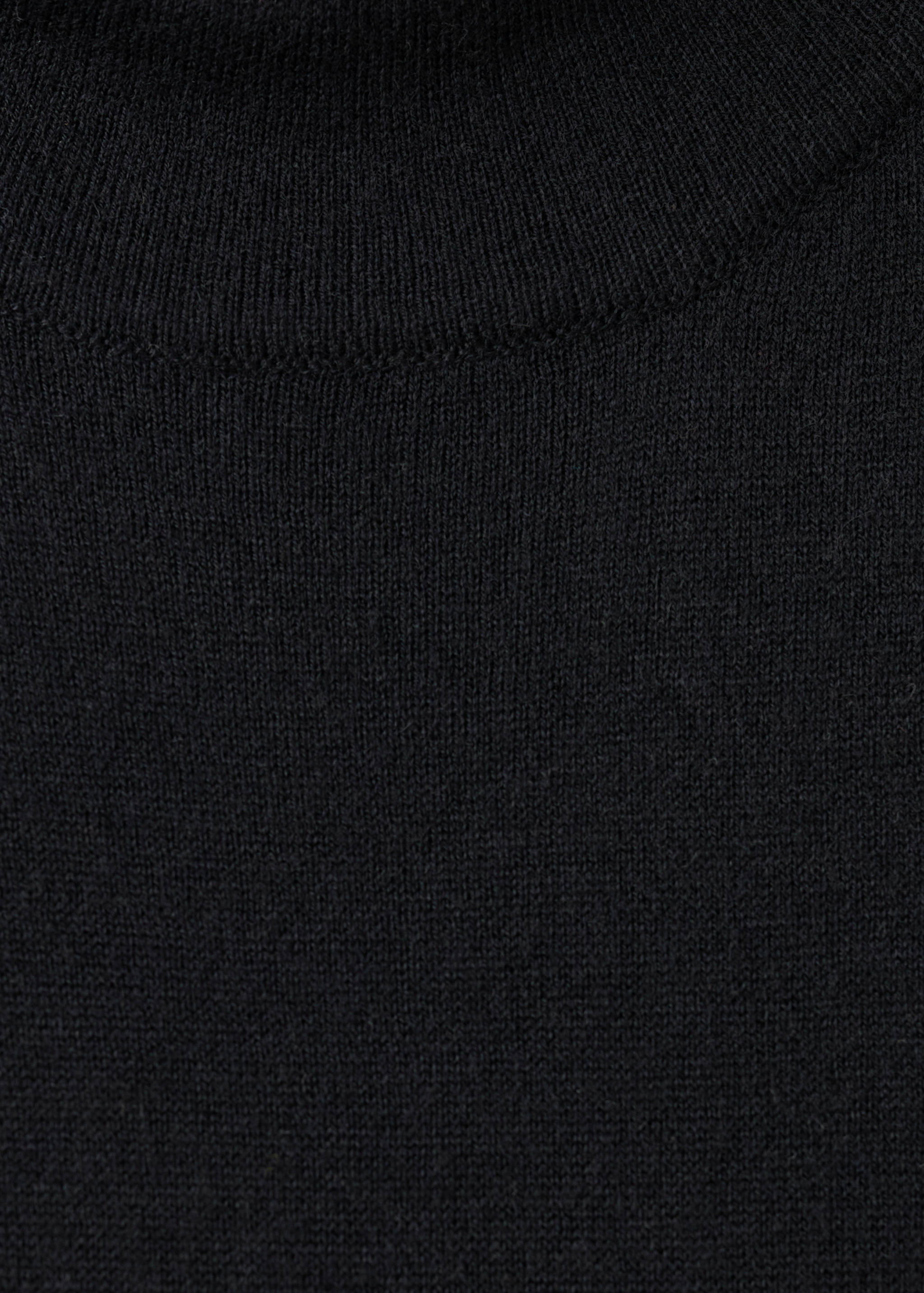 Turtleneck knitted dress with brooch - Details of the article 0