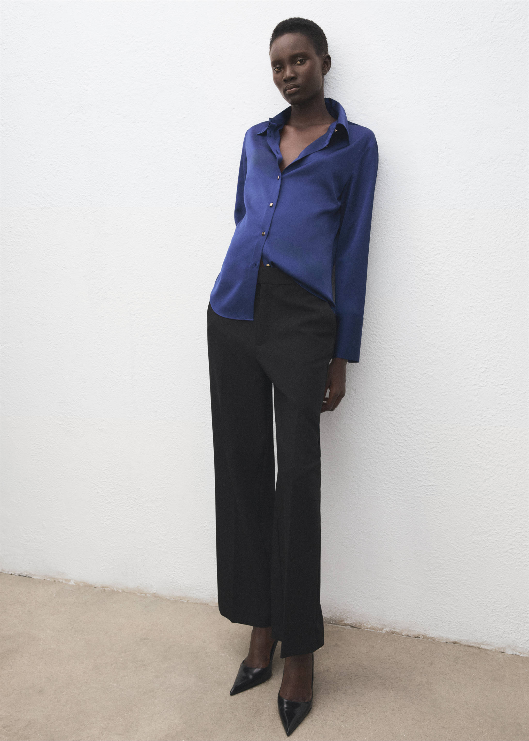 Camisa fluida satinada - Plano general, Azul. Ref: 27051274-00.