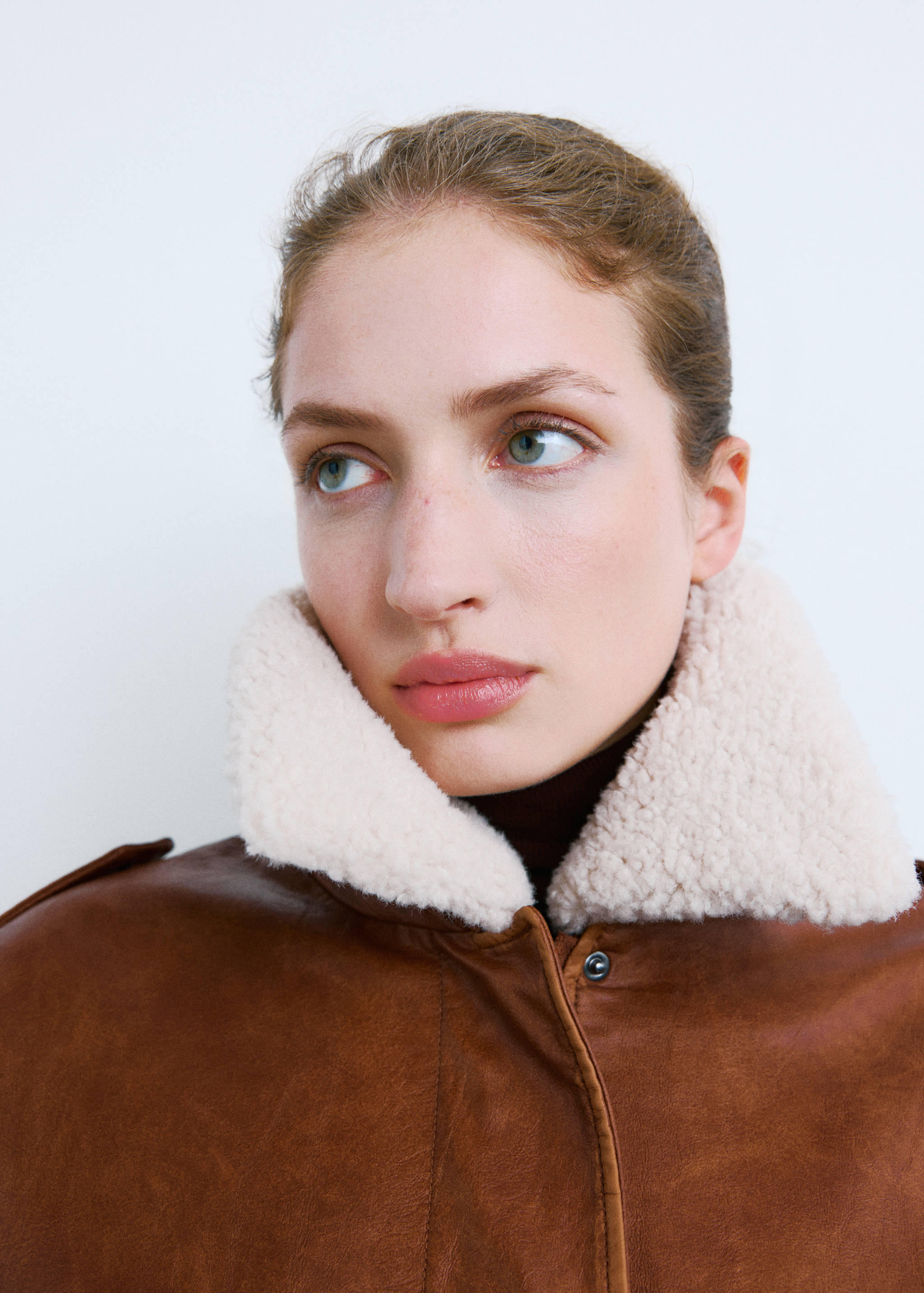 Oversized jacket with borg collar - Details of the article 1