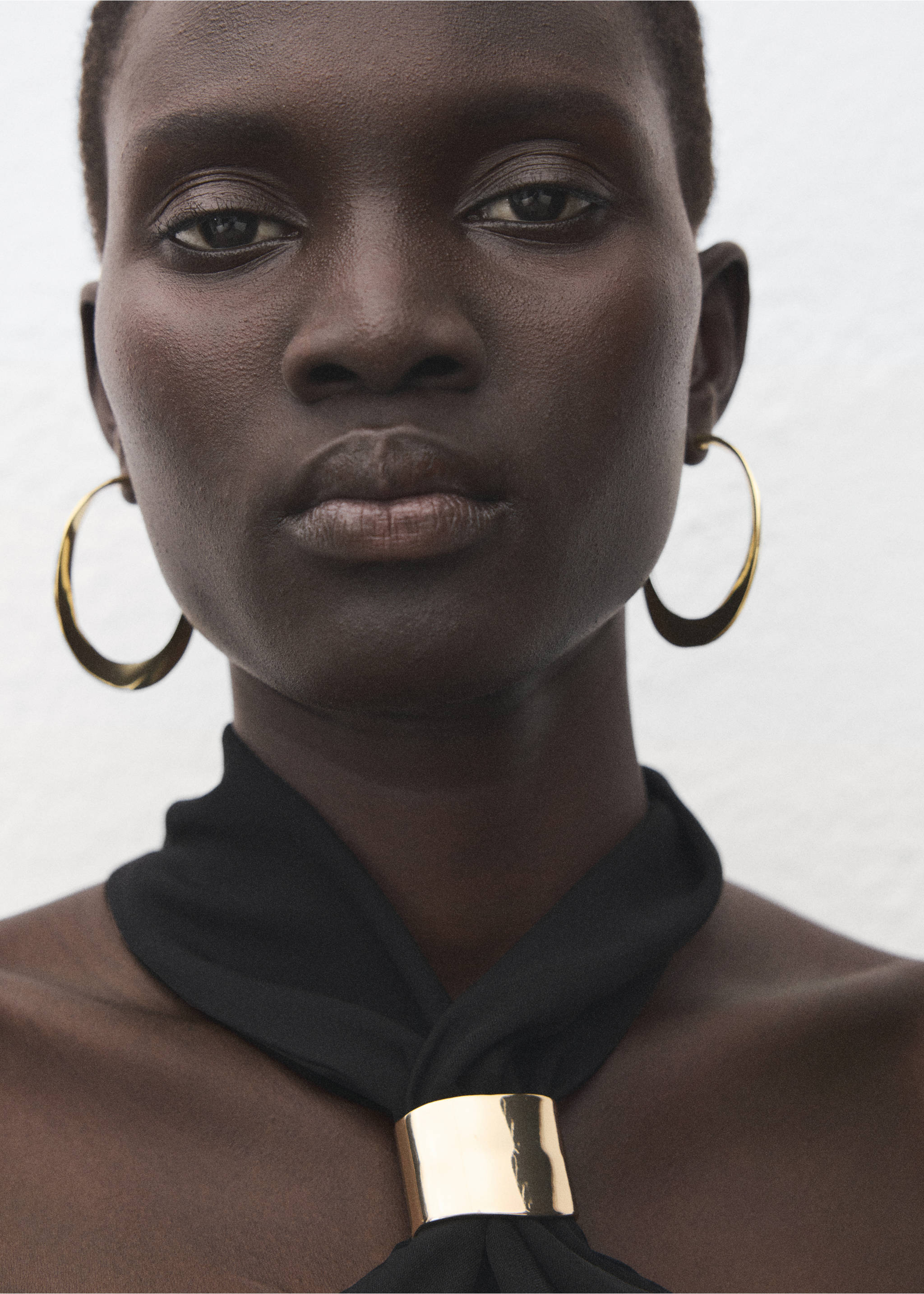 Vestit hàlter adorn metàl·lic - Detall de l'article 1, Negre. Ref: 27051285-00.