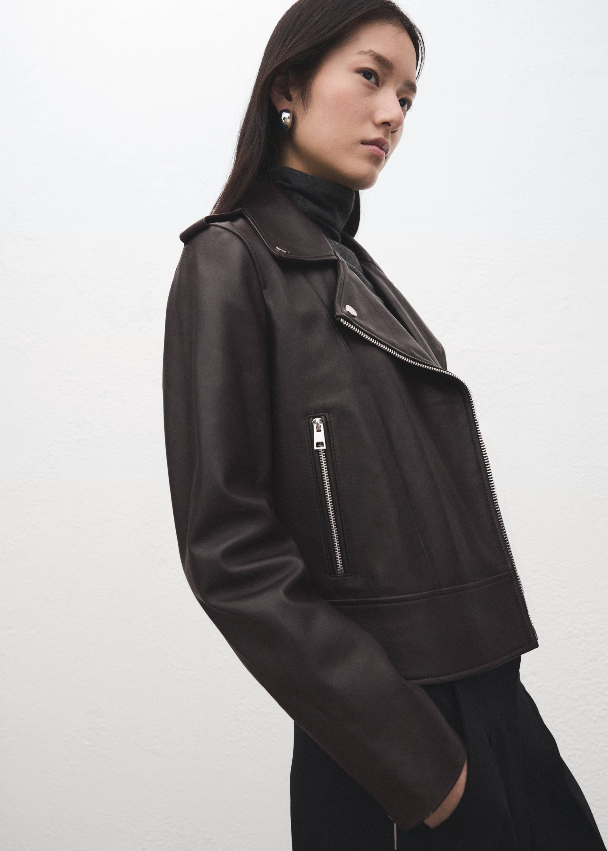 Leather biker jacket - Details of the article 2